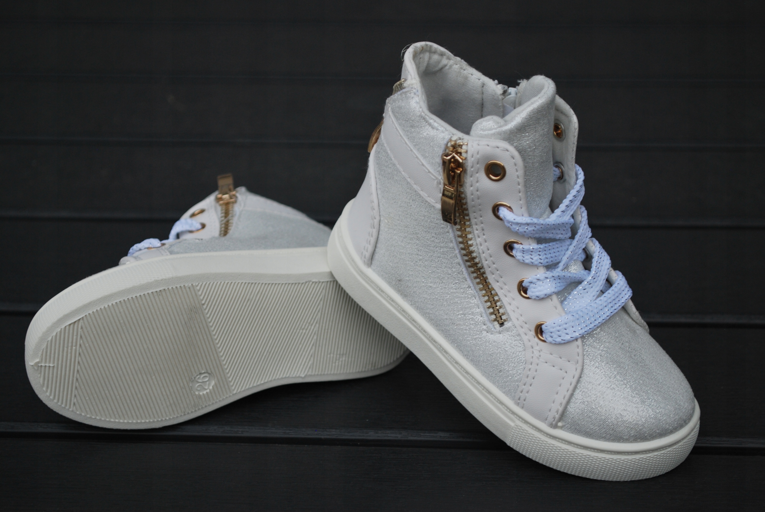 SREBRZYSTE TRZEWIKI NA SUWAK r.36 / 22,5cm Płeć dziewczynki