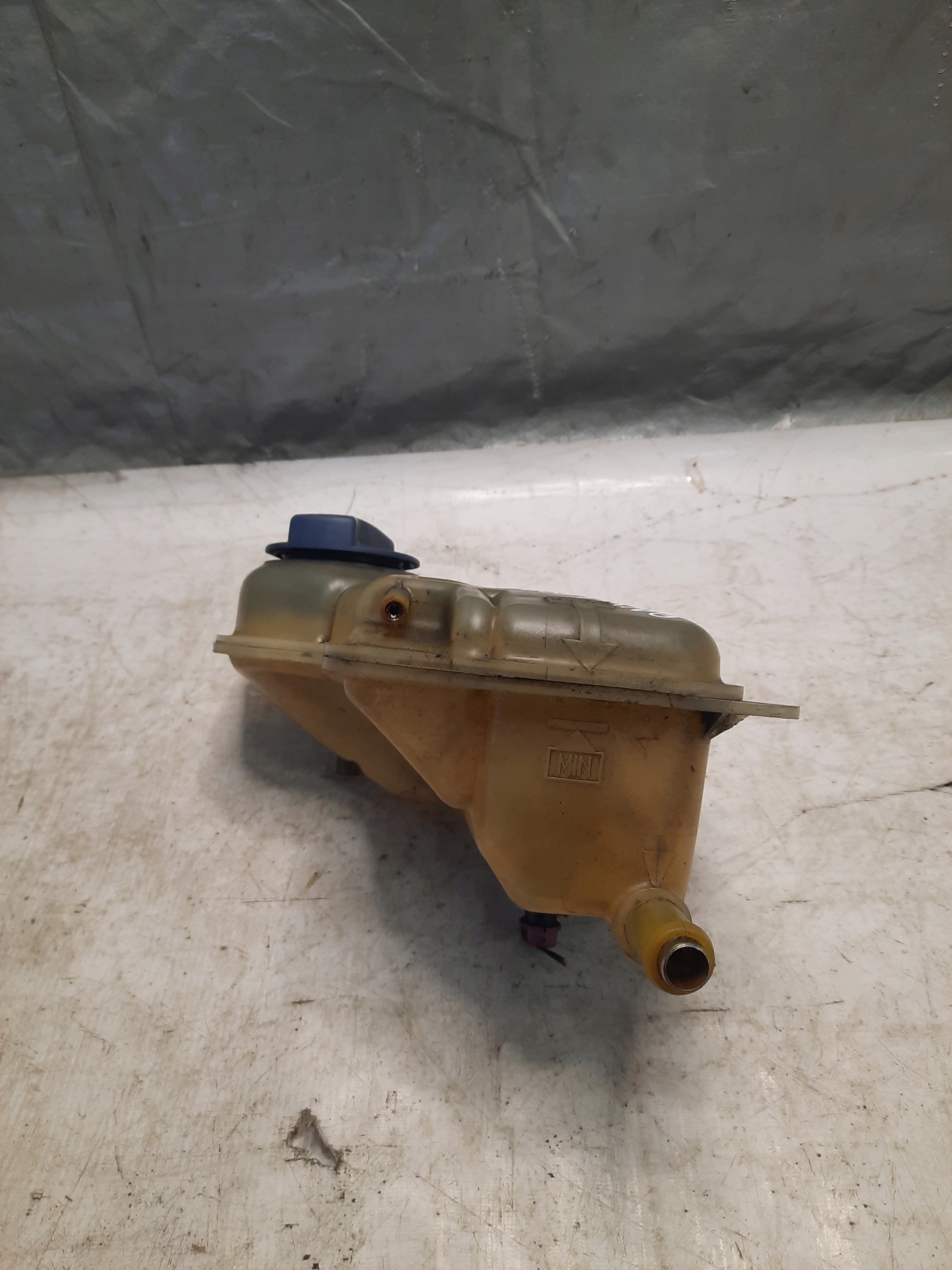 water tank AUDI A4 B5 8D0121403D