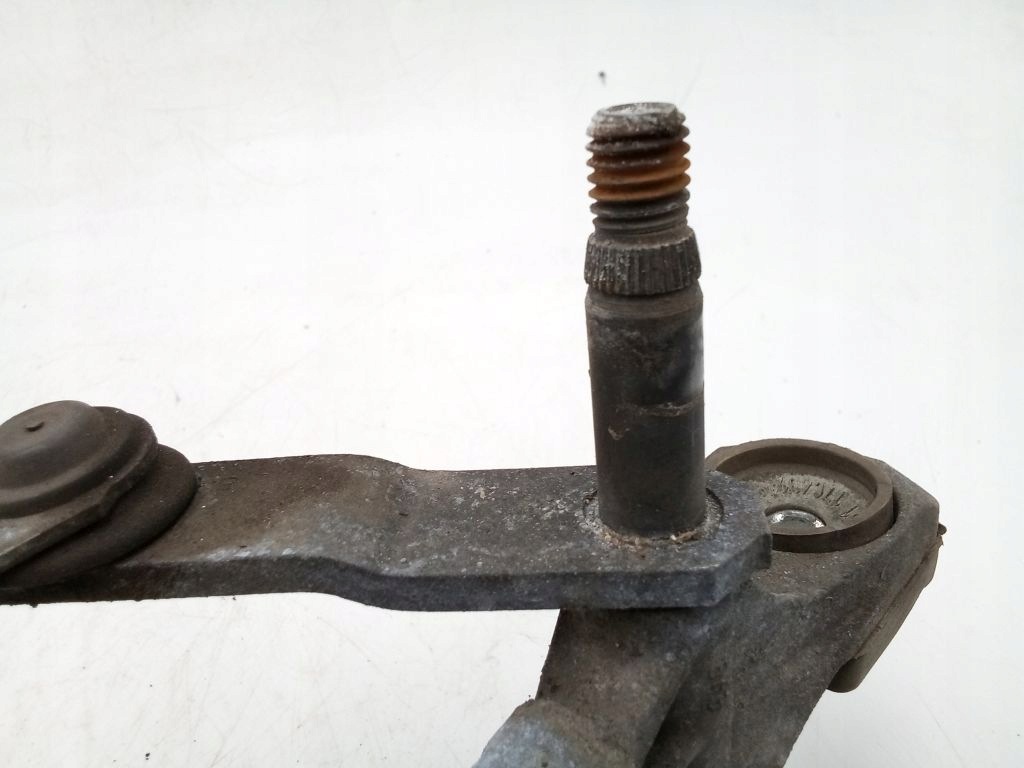 Volvo V70 III 3 wiper mechanism front front 30796358 EU