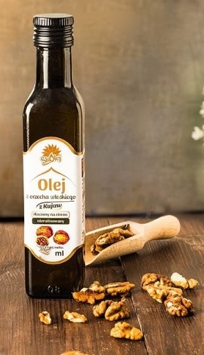 

Olej Z Orzecha Włoskiego Tłoczony Na Zimno 500 ml