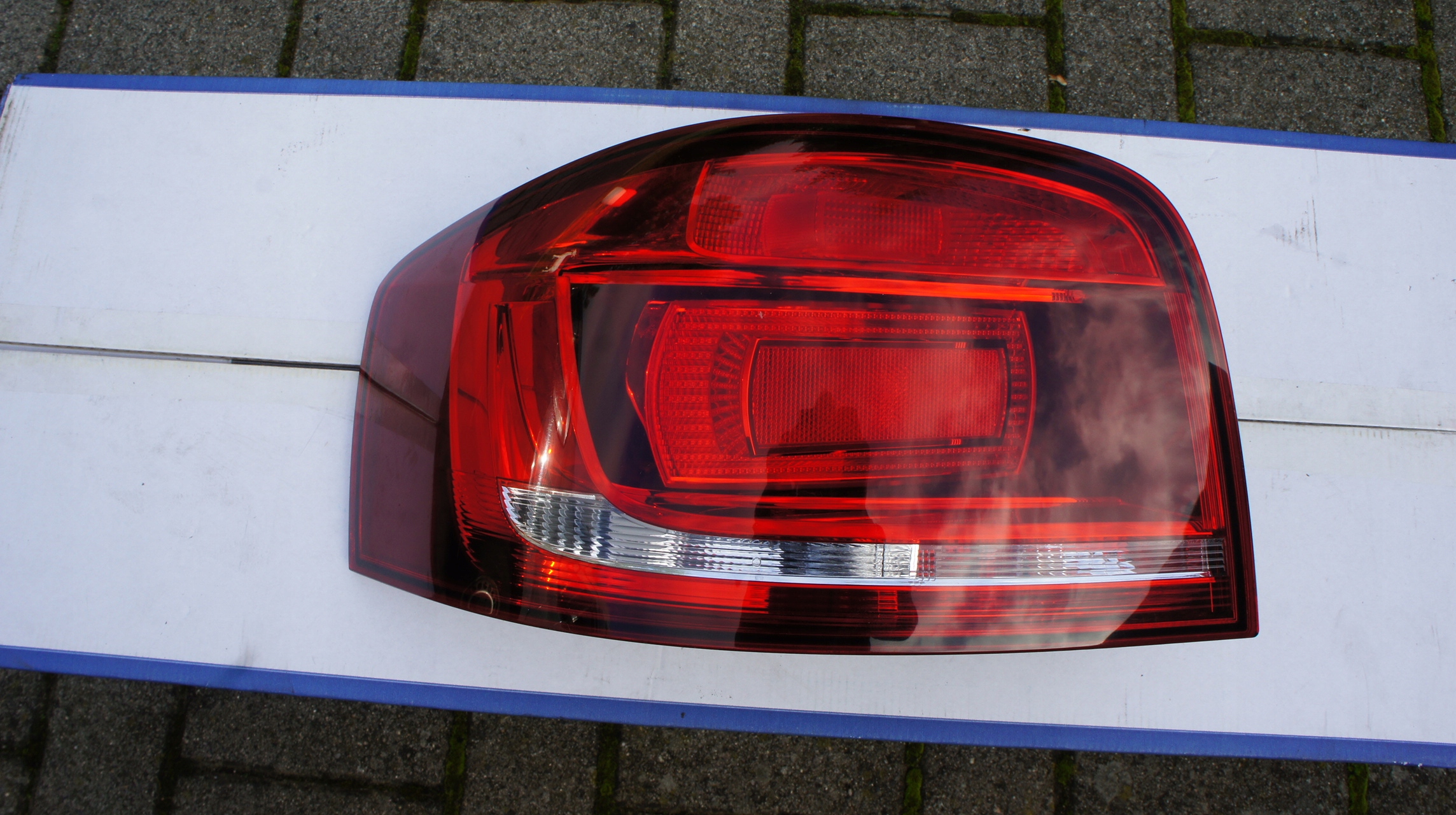 Audi A3 8P Rückleuchte 8P3945095B Rearlamp - Thumbnail 1