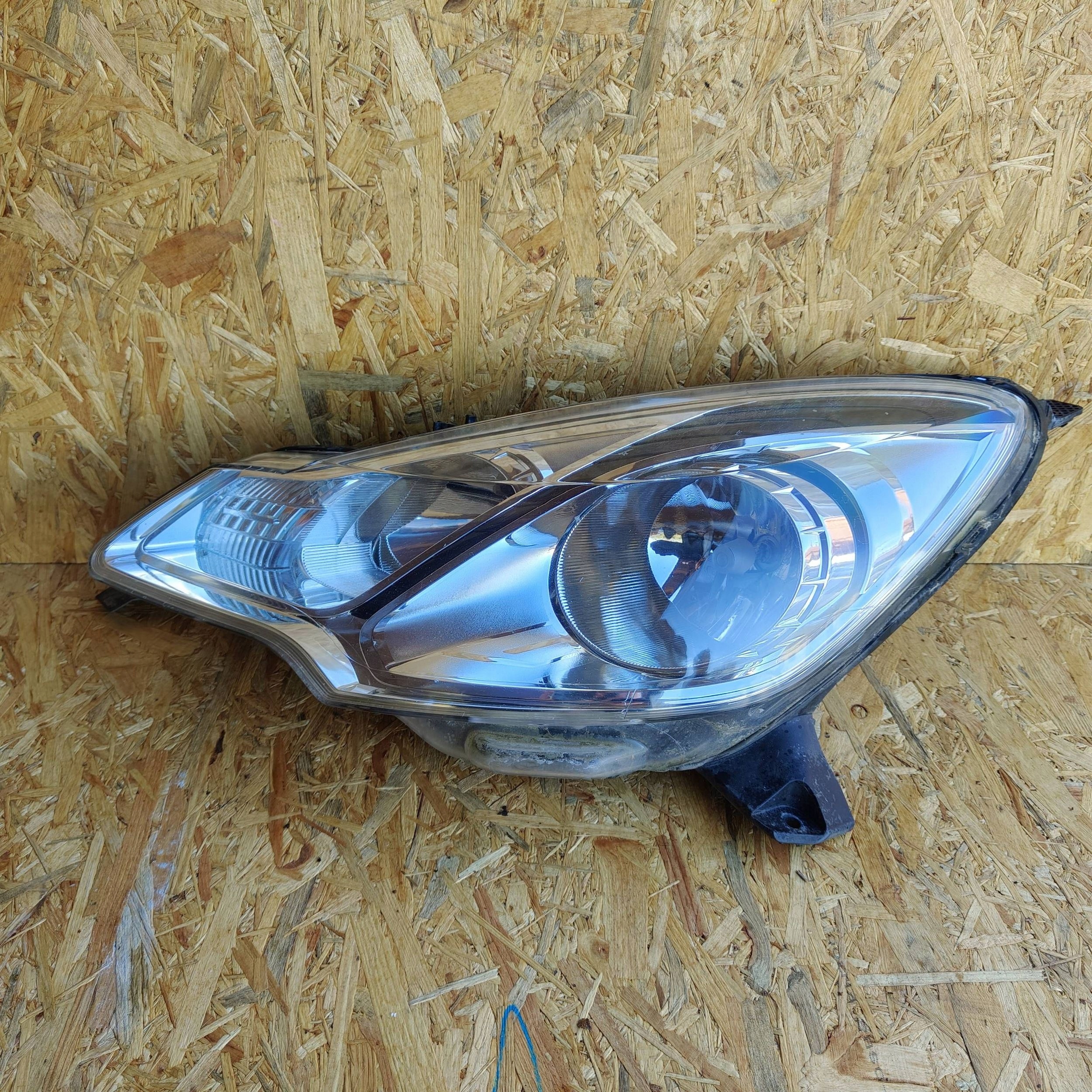 Reflektor front side left Citroen C3 9677038280