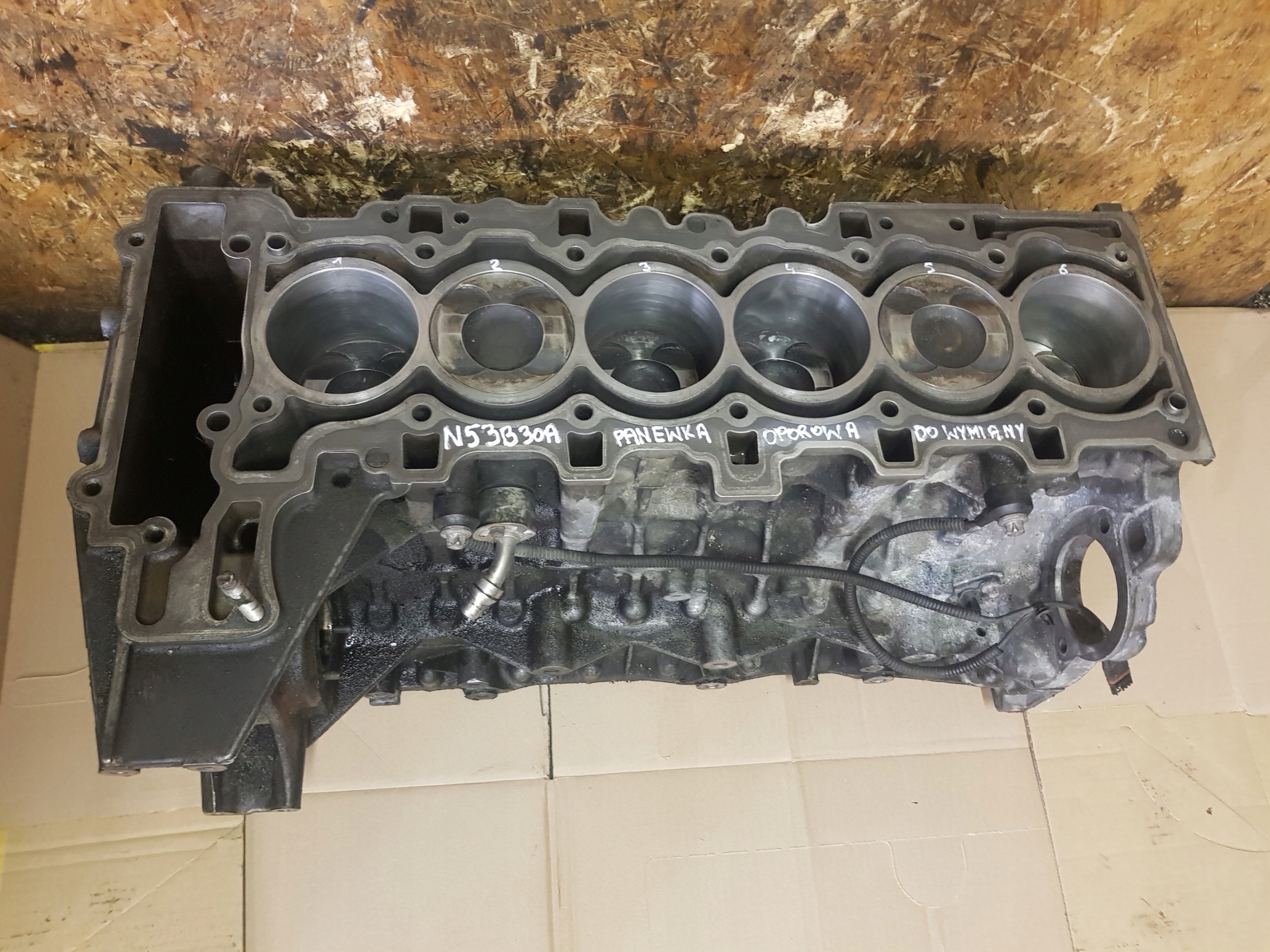 BMW 3 E90 5 E60 3.0 N53B30A BLOK DOL MOTORU písty klika