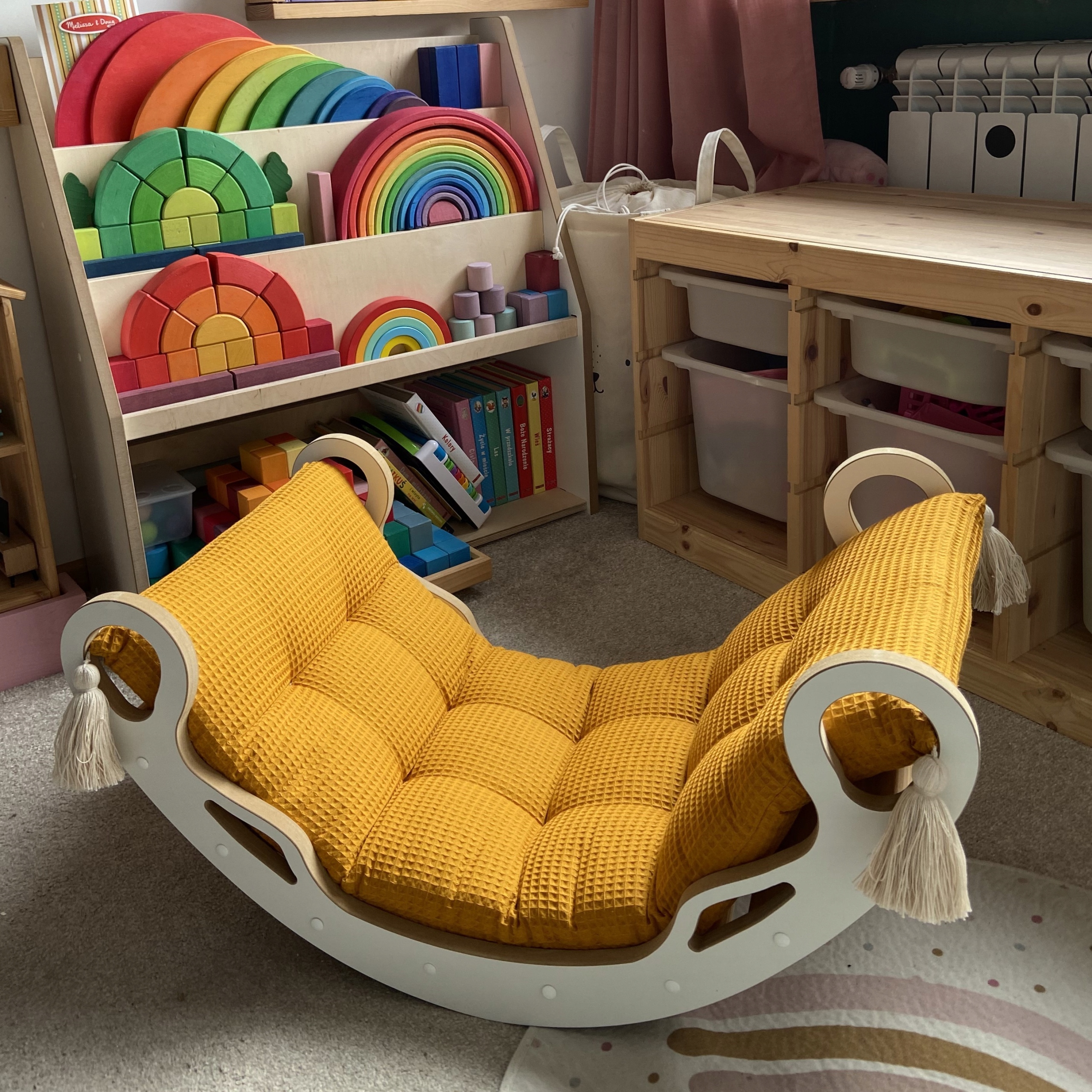 Poduszka do bujaka montessori RÓŻNE KOLORY rozm. M Wysokość produktu 10 cm