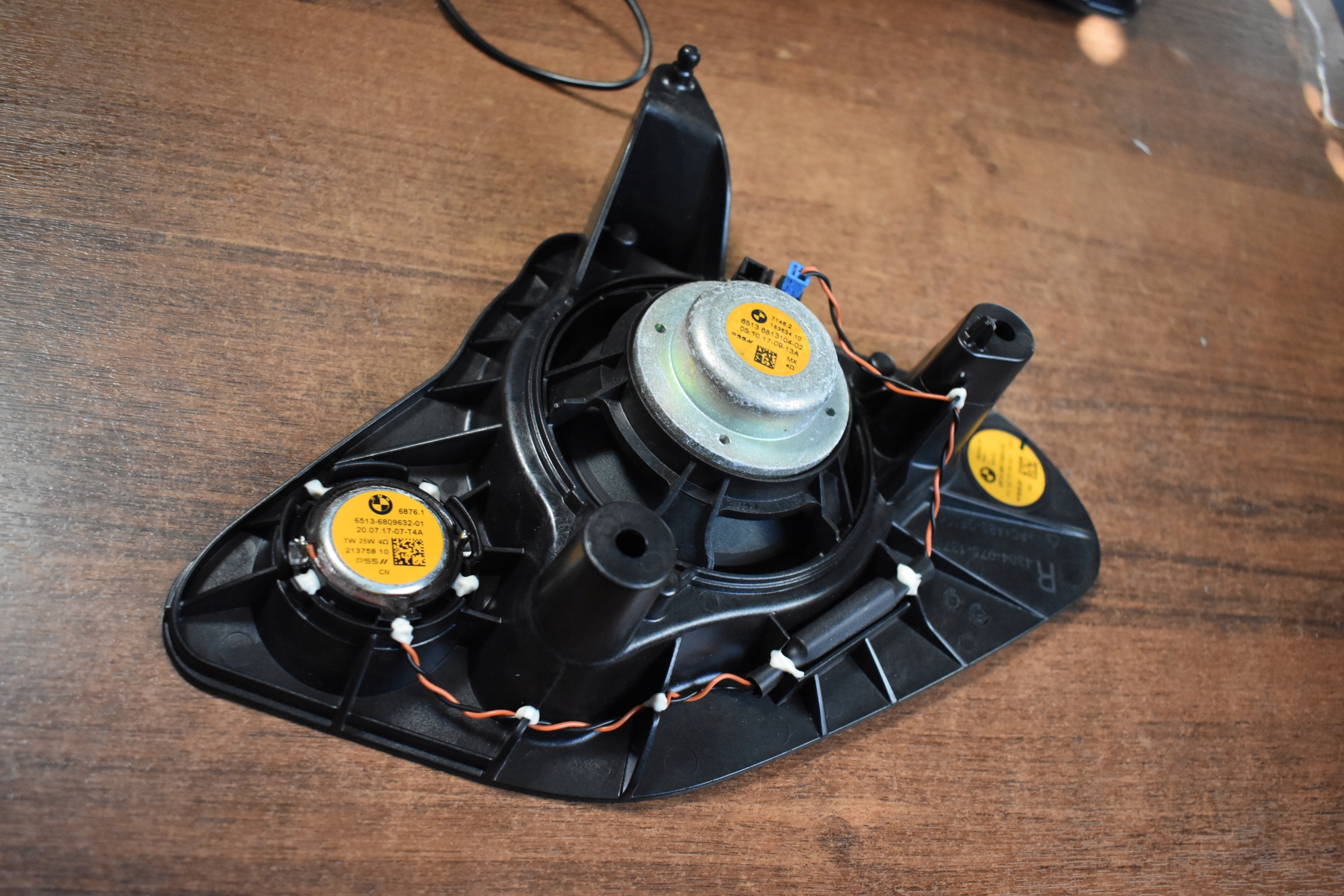 IDEALNY KPL. speaker HARMAN KARDON right BMW G01 1