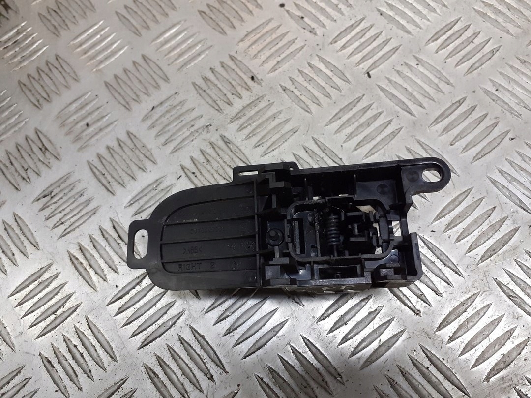 ручка двери правая передняя внутренняя NOTE E11