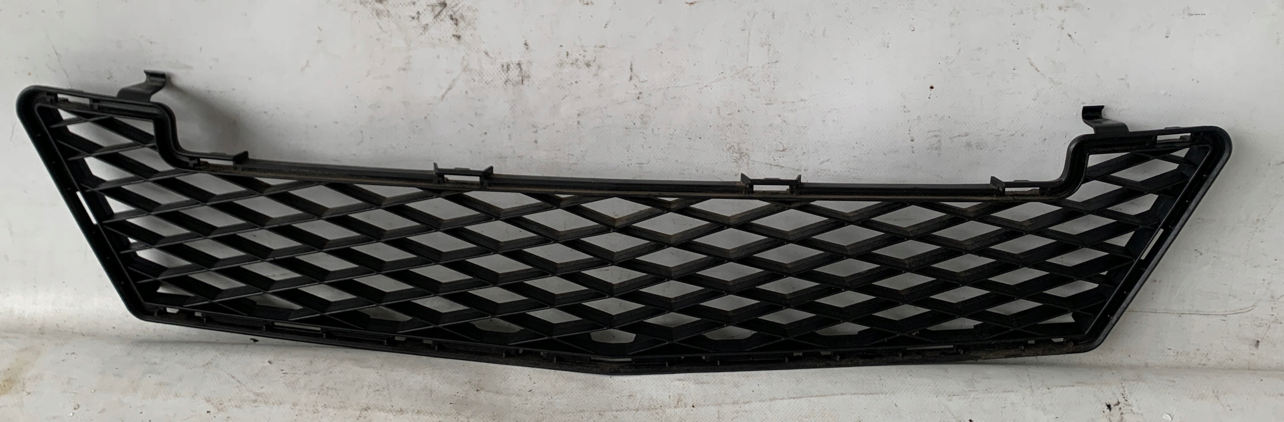 grid of a bumper front MERCEDES A 169 A1698850224