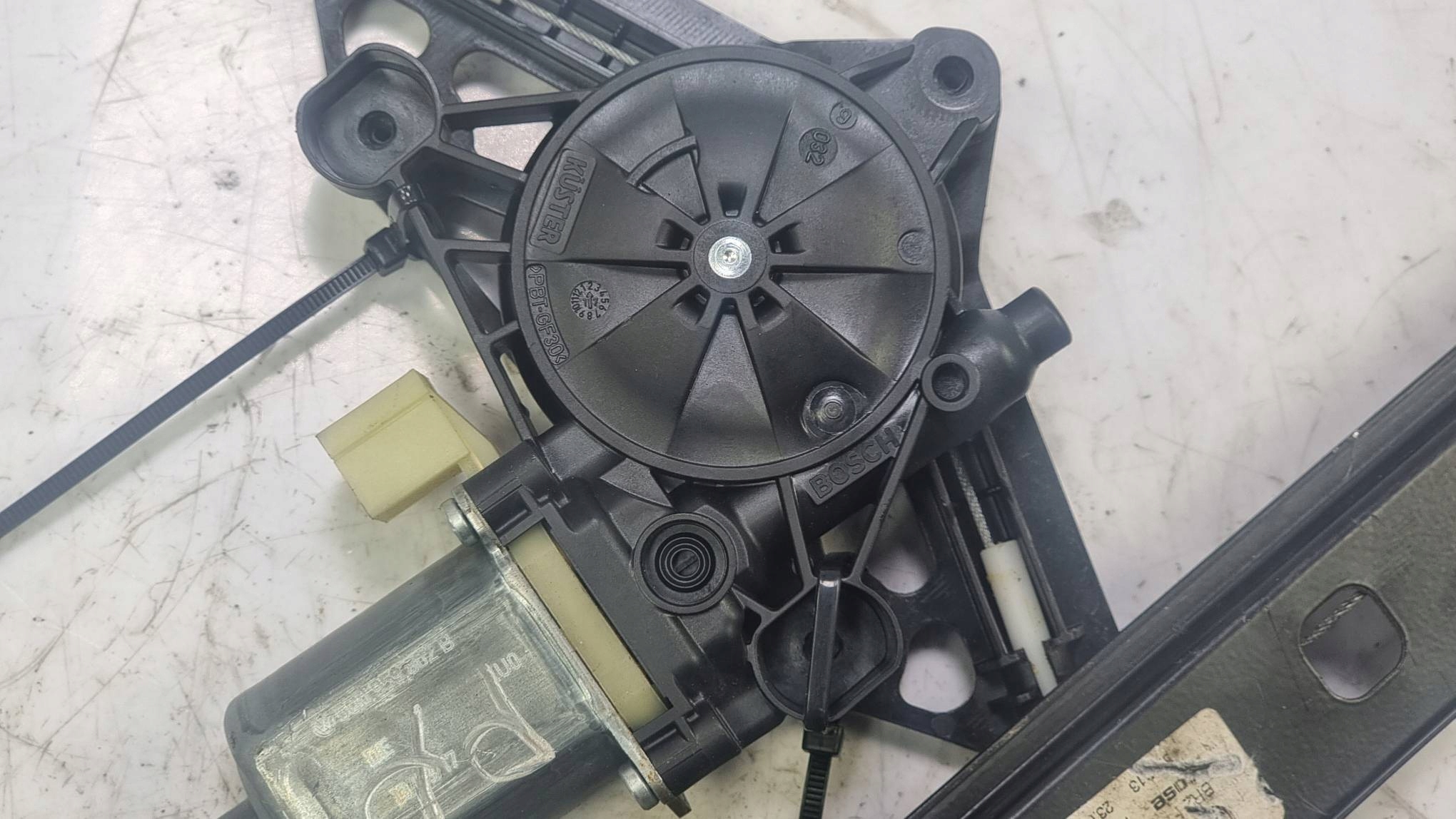 window regulator right front EU 5E0837462B SKODA OCTAVIA III