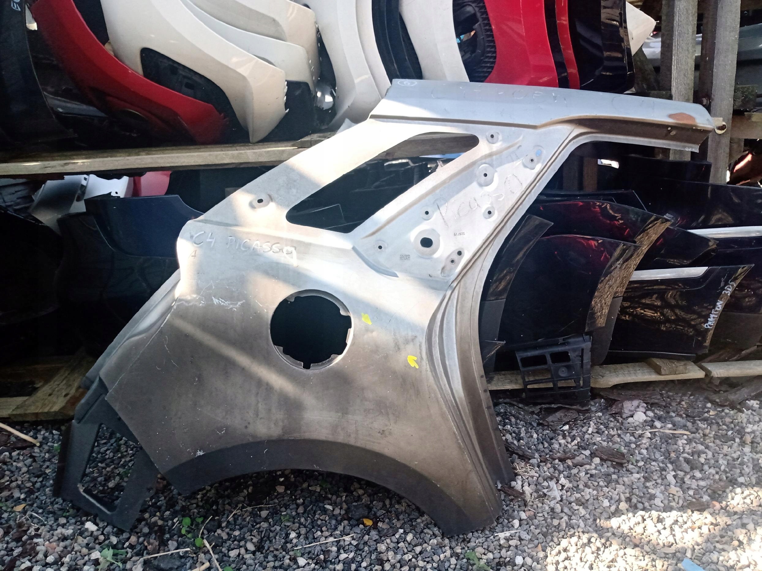 CITROEN C4 PICASSO II BLOTNIK PRAWY TYL POSZYCIE