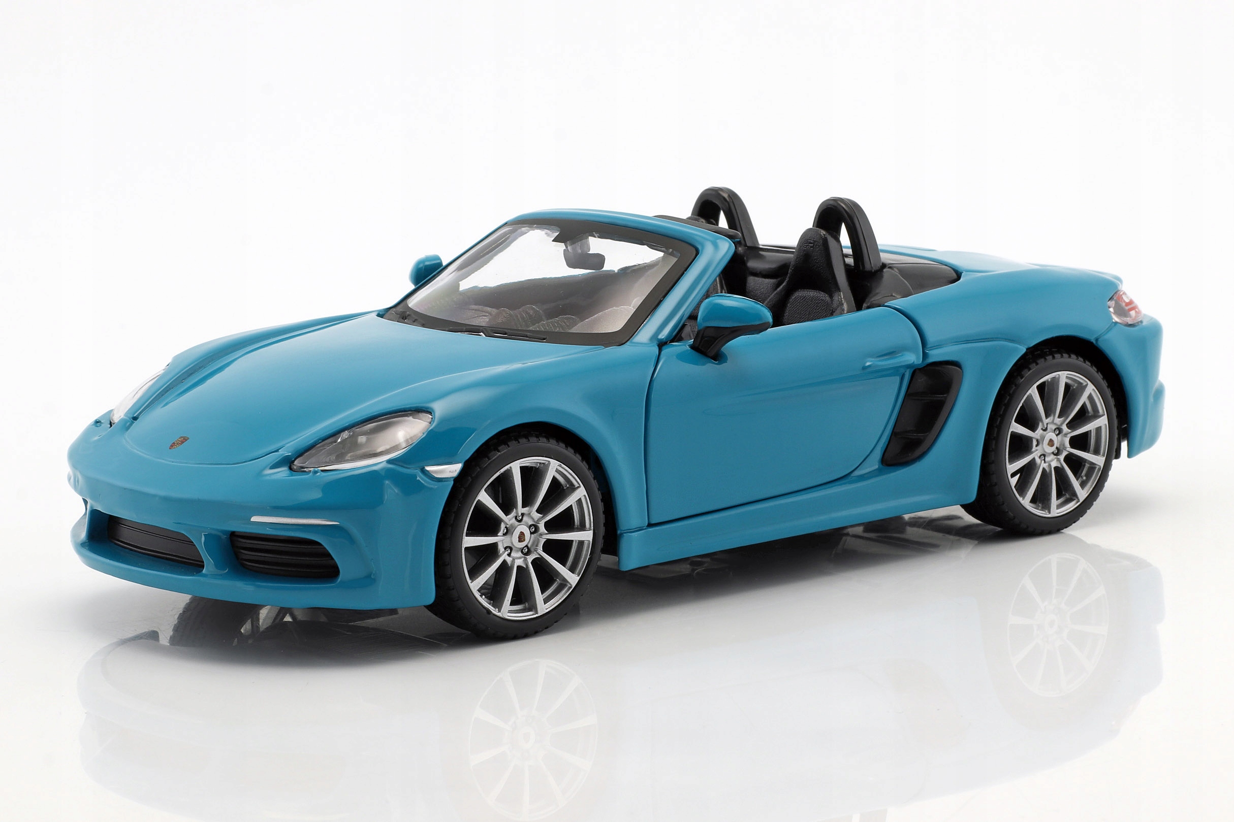 BBurago 1:24 Porsche 718 Boxster Blue