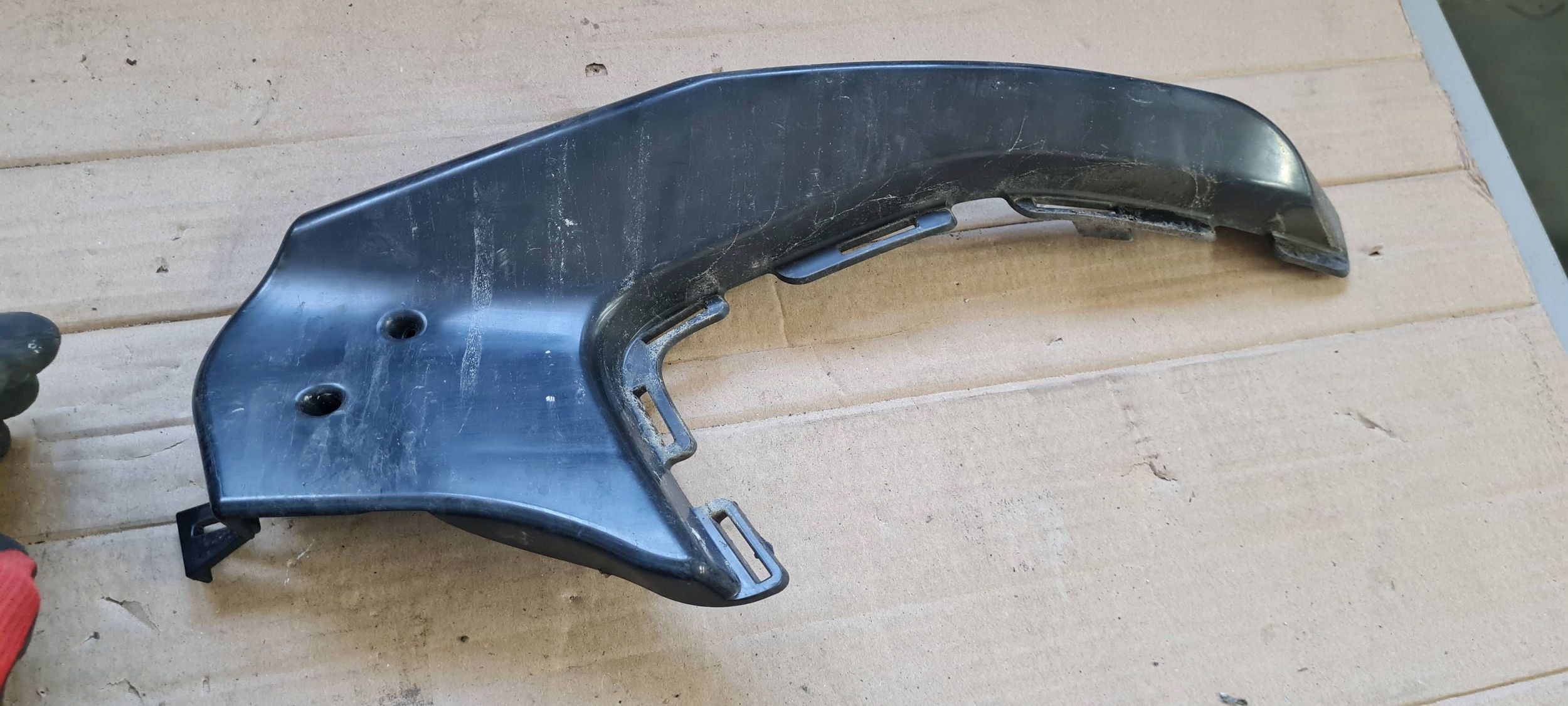 A6 C8 4K bumper bracket holder right front 4K0807098