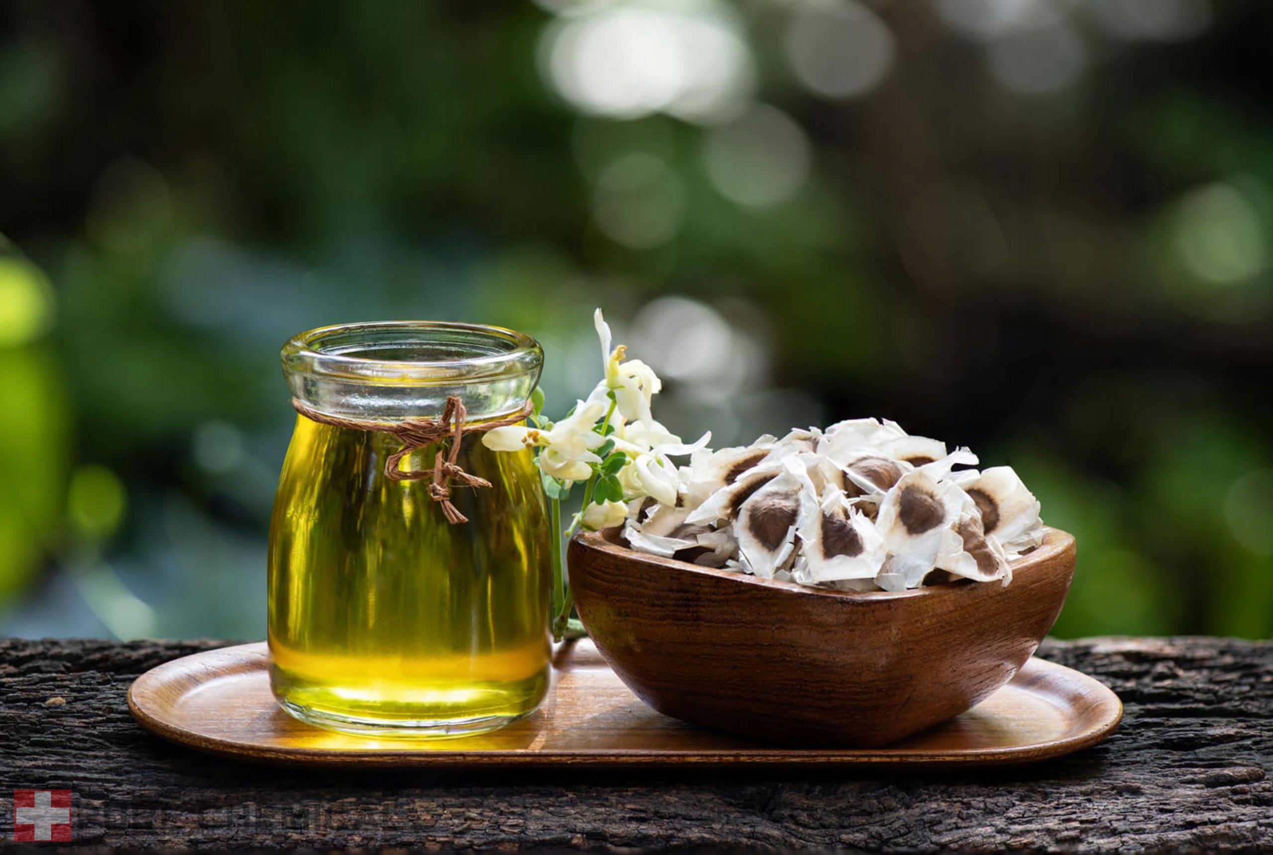 OLEJEK MORINGA NATURALNY NIERAFINOWANY ZIMNOTŁOCZONY 1l Typ olejek