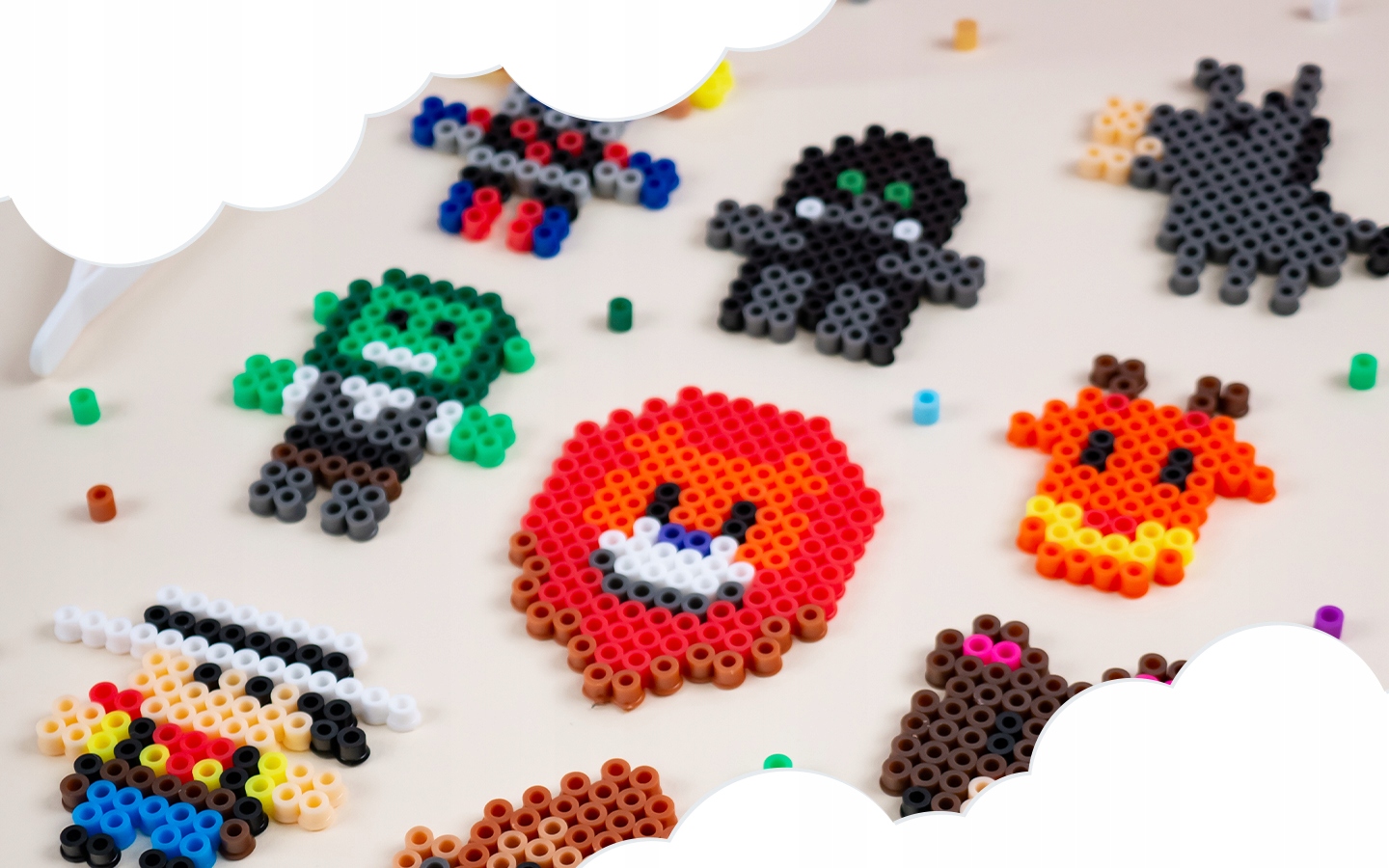 Książka 300 WZORÓW do Koralików do Prasowania Pasuje 1:1 do La Manuli Wiek dziecka 6 lat +