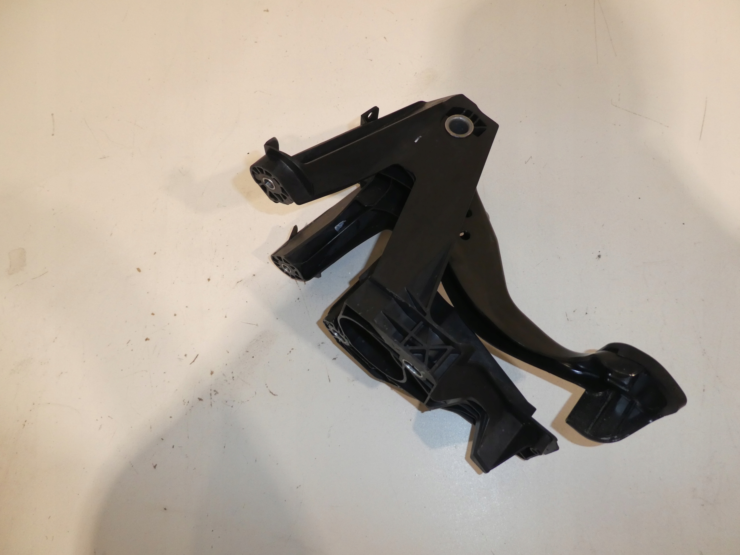 VW CADDY V 5 PEDAL PEDALE 2K8