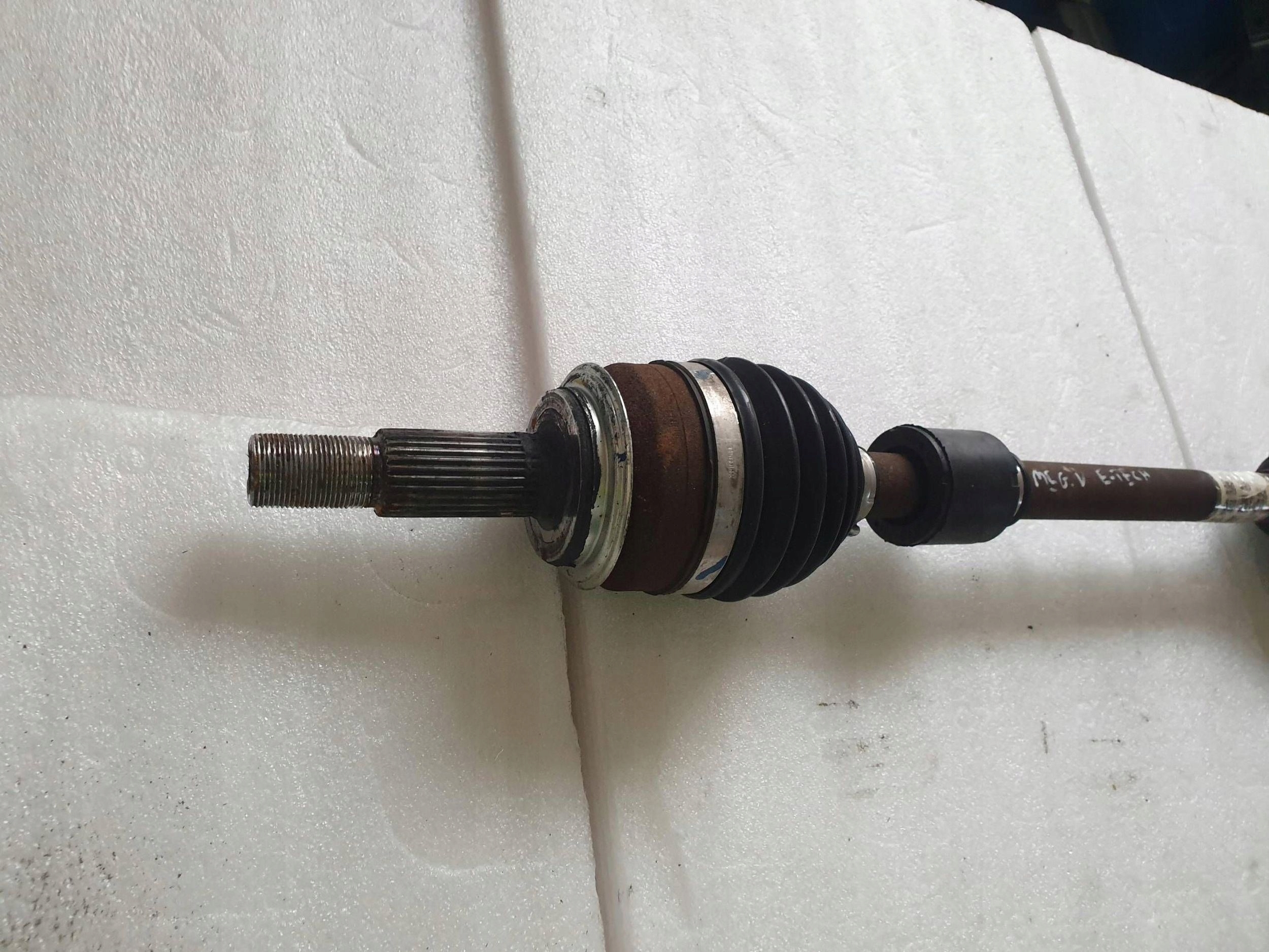 semi-axis Napedowa left RENAULT MEGANE V E-TECH 2022