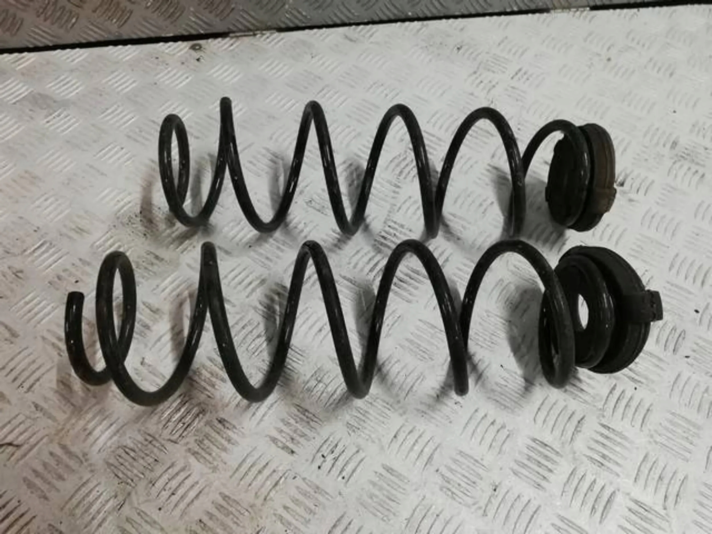 SPRĘŻYNA TYŁ TYLNA RENAULT LAGUNA III COUPE