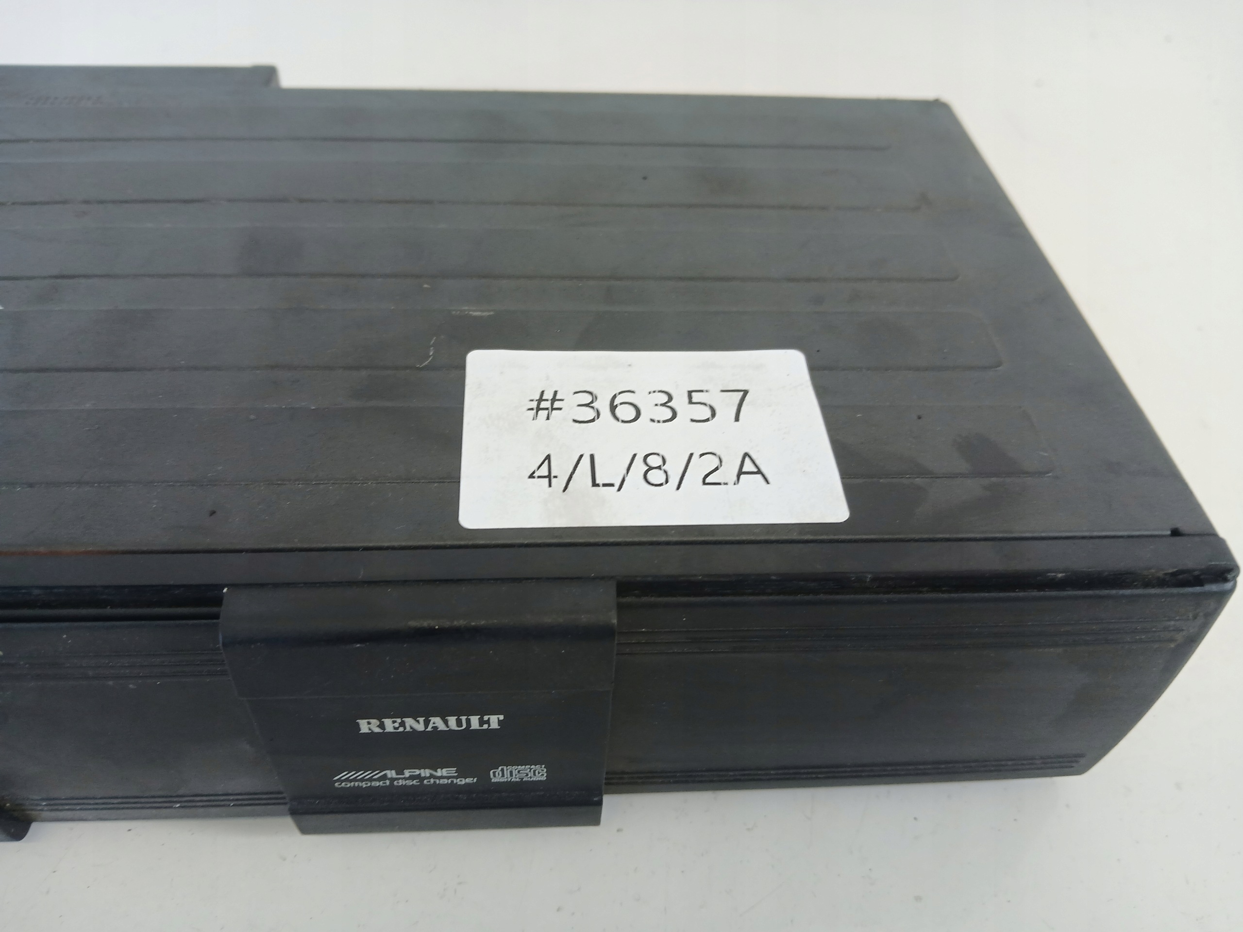 RENAULT ESPACE IV changer PLYT CD 8200207100