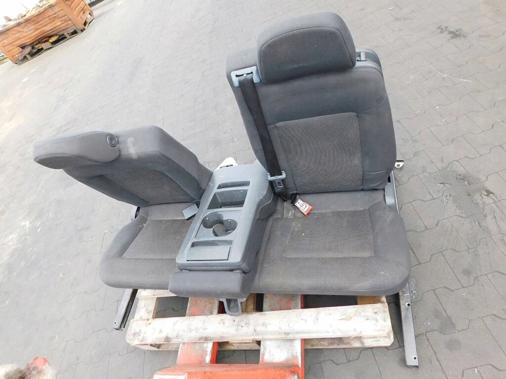 opel ZAFIRA b 2007r кресла зад II