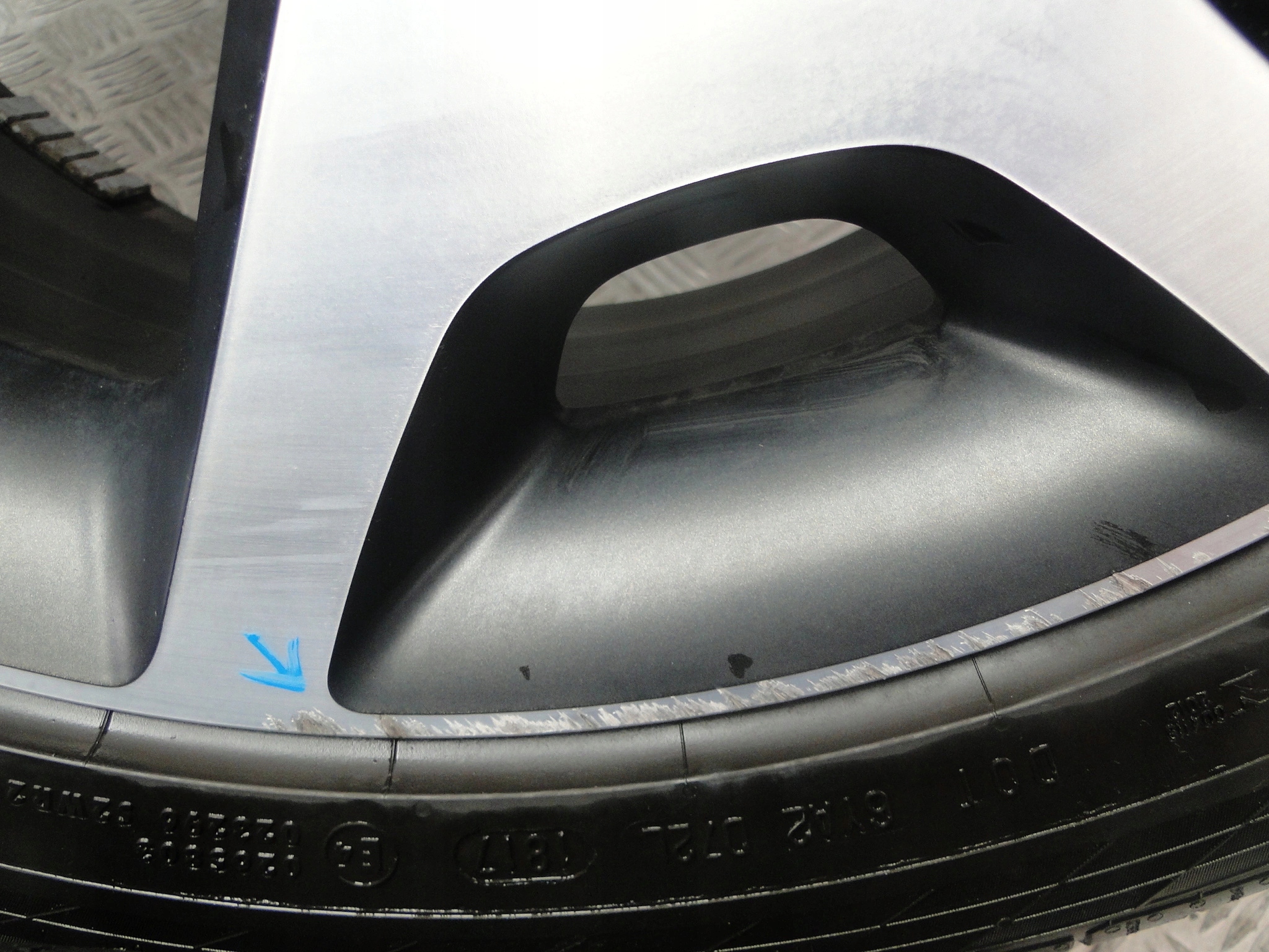 KOŁA FELGI KIA SPORTAGE 19' 7,5Jx19H2 ET50 Profil opony inny