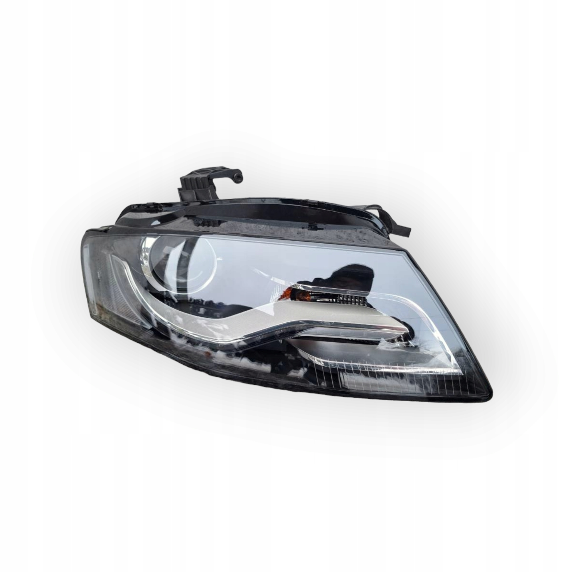 Audi A4 B8 2008-12 год 8K0941004P фара правая Би-ксенон