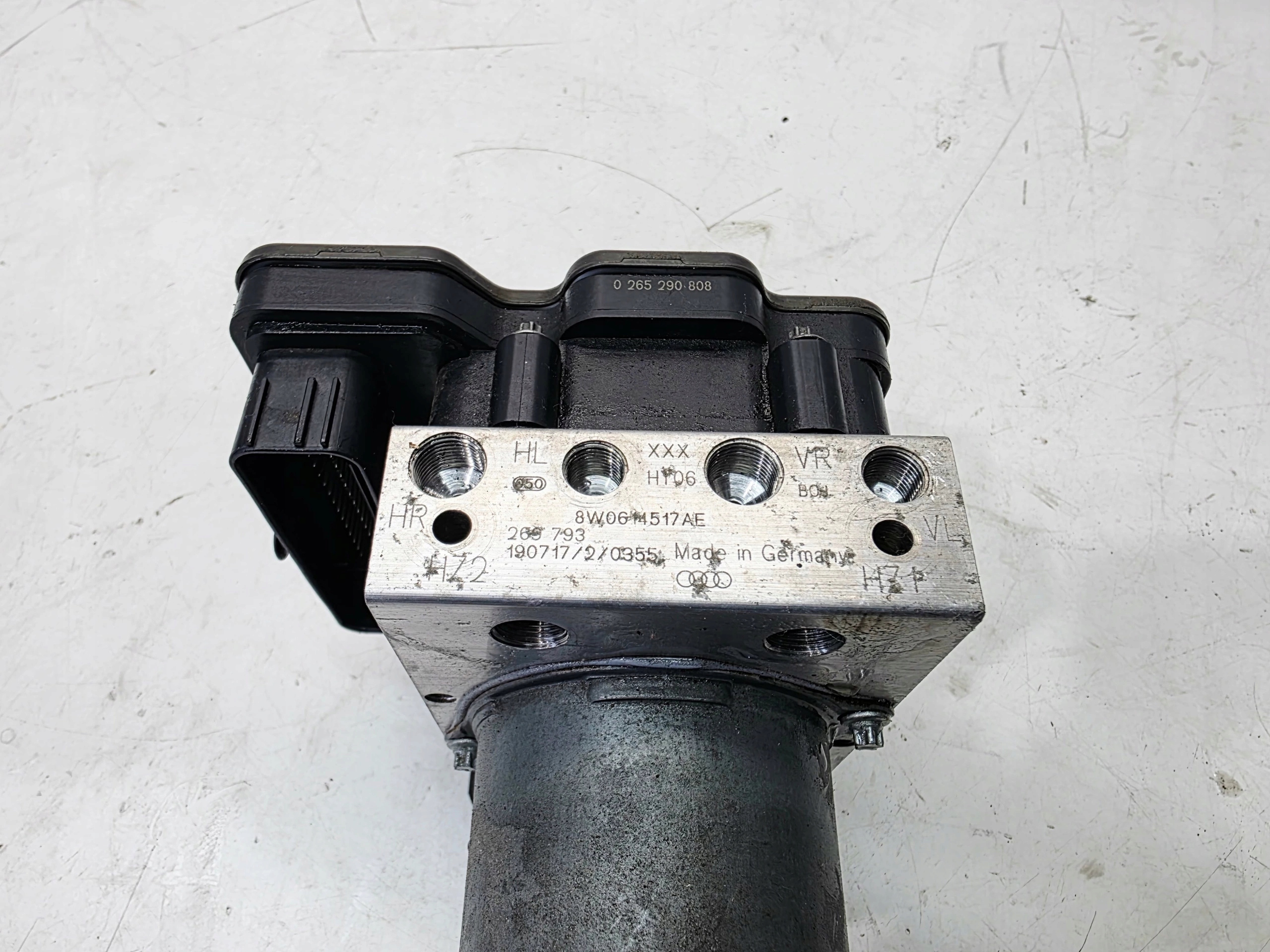 pump control unit ABS ESP AUDI A4 B9 A5 8W 8W0907379AB 8W0614517AE