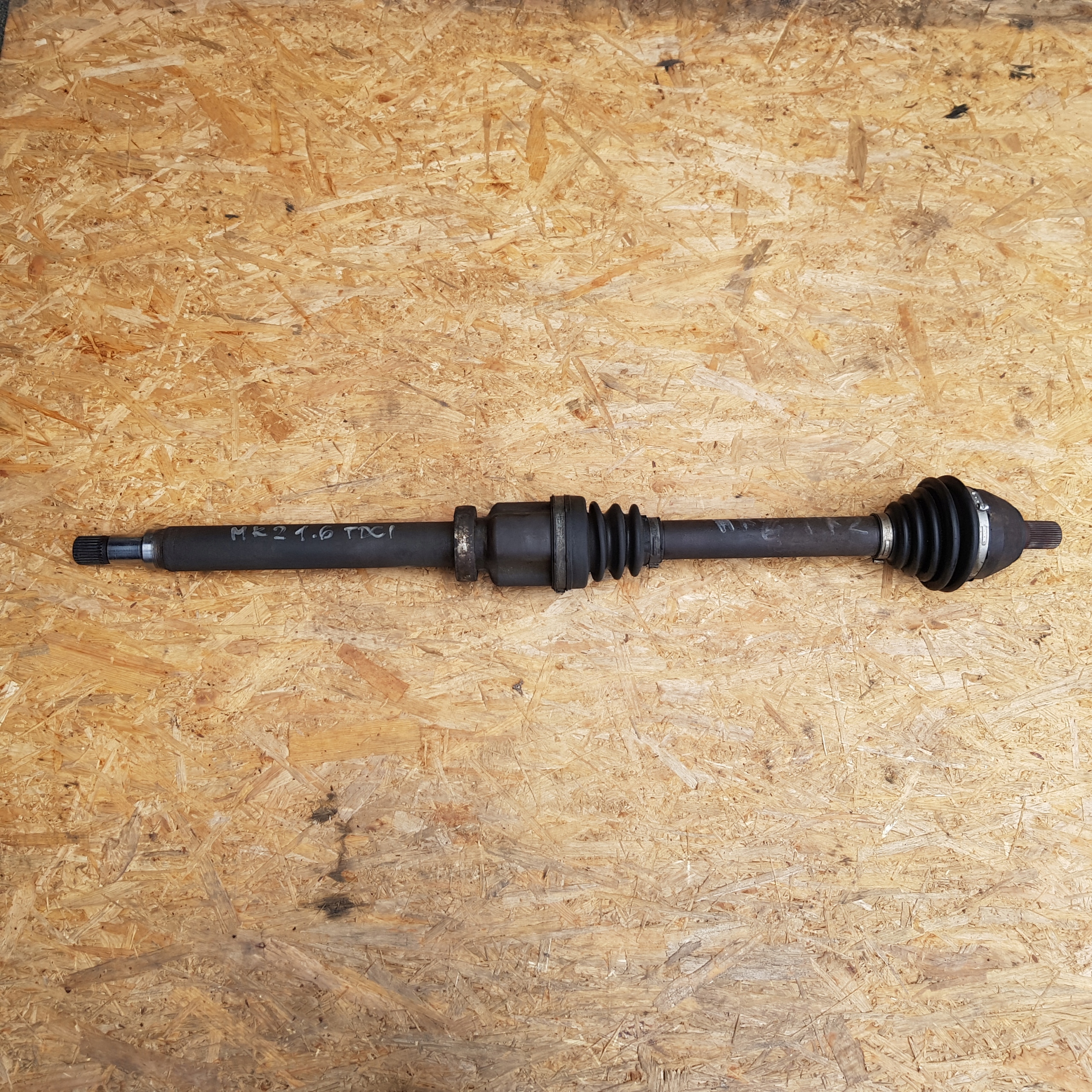 FORD FOCUS MK2 1.6 TDCI ДОВГИЙ ПРАВИЙ ПІВВІСЬ