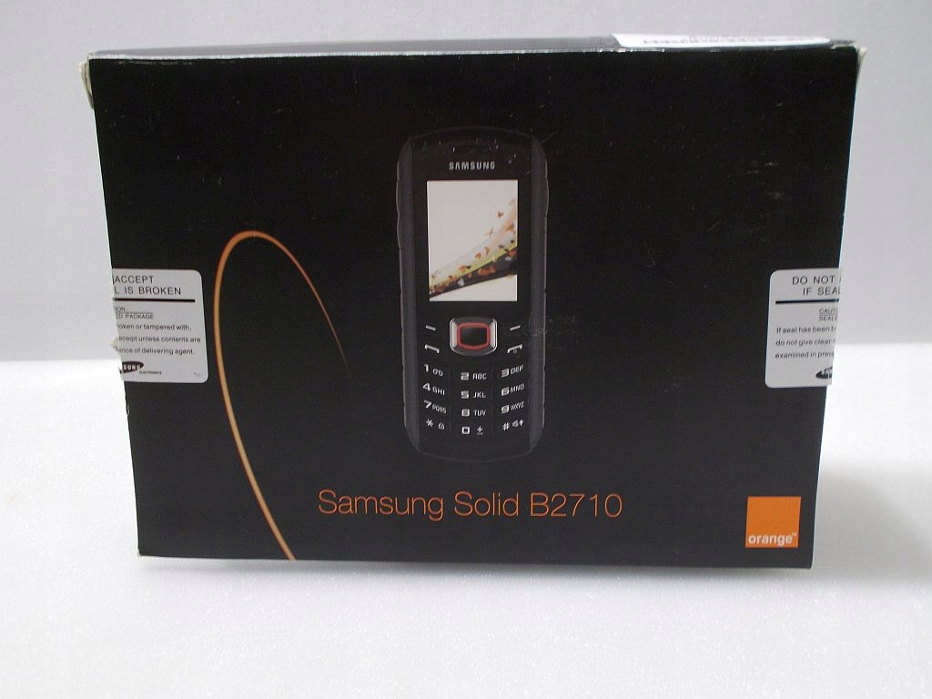 Мобильный телефон Samsung B2710 Solid 16 МБ / 32 МБ 3G черный