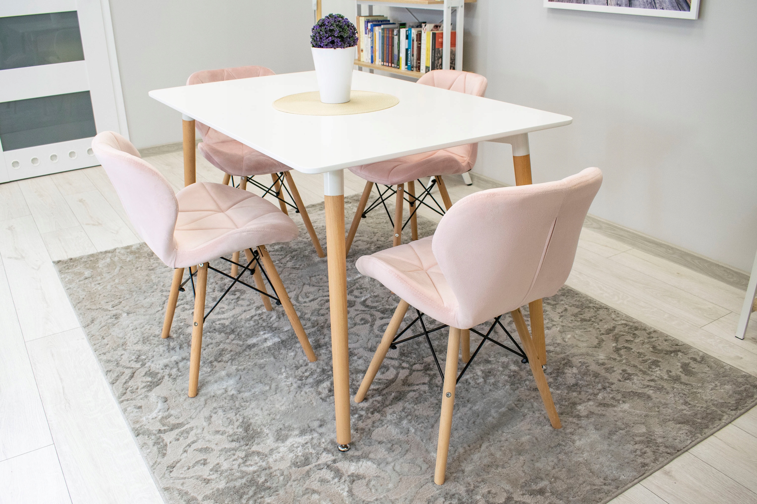 Krzesło ELVA aksamitne tapicerowane RÓŻOWE Materiał obicia welur