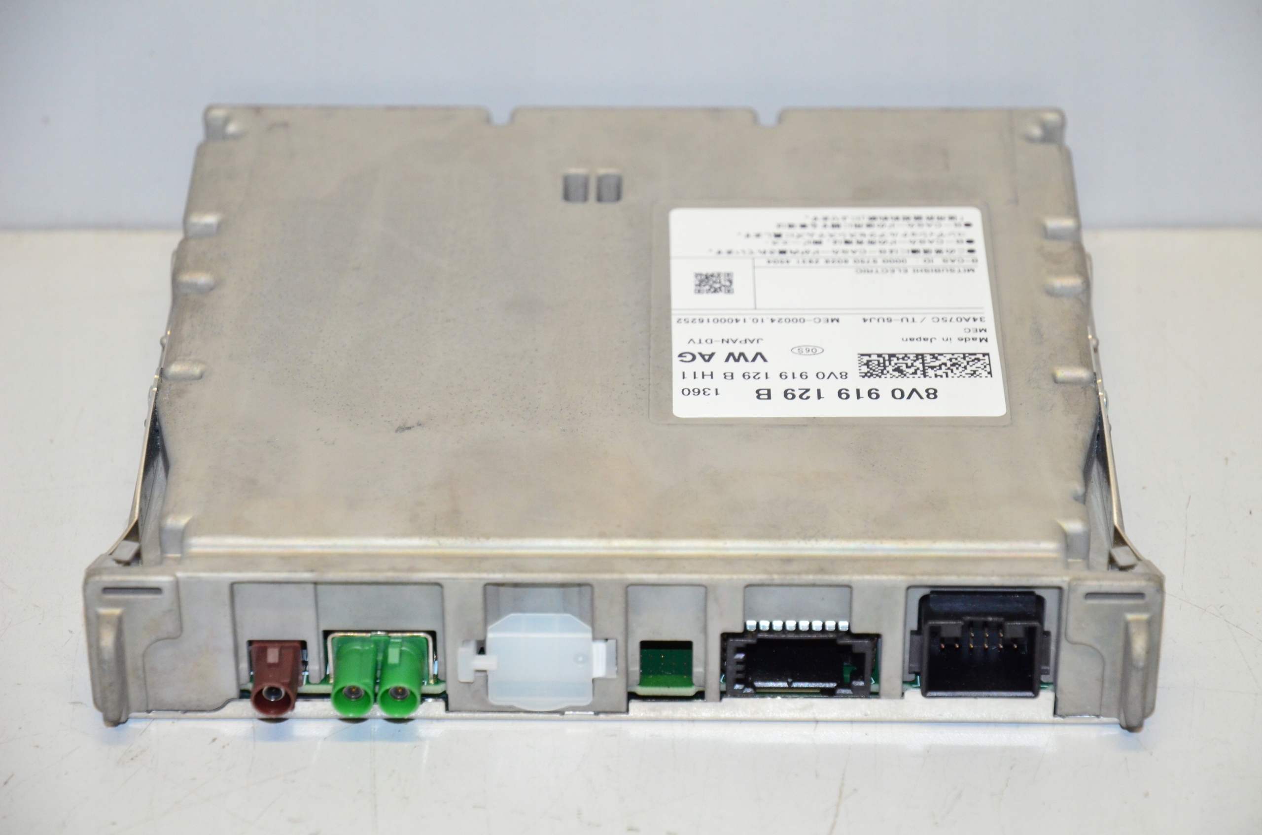 8V0919129C - МОДУЛЬ ТВ-ТЮНЕРА DVBT AUDI 8V0919129B ORGINAL