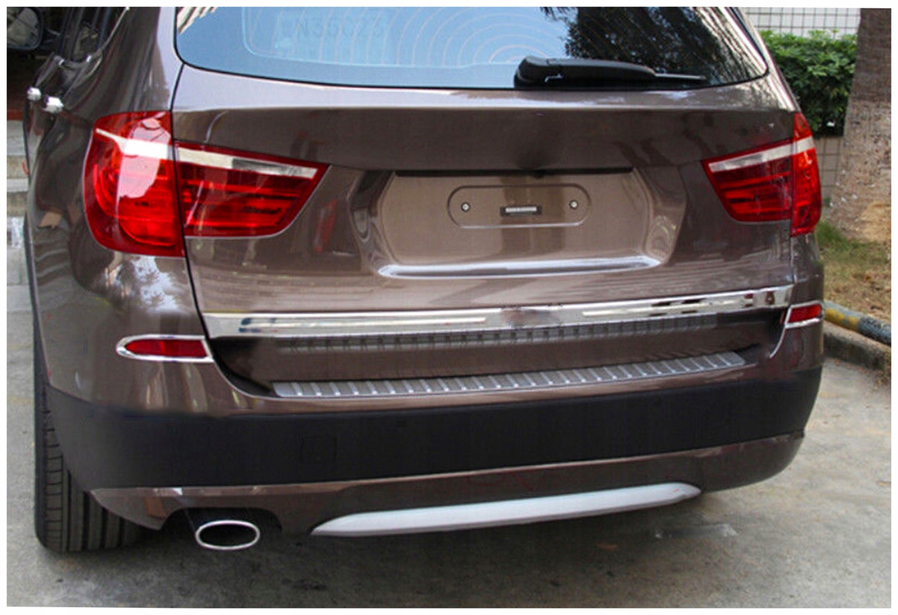 BMW X3 F25 10 17 RAMKI HALOGENOW TYL CHROM Weight with packaging 2 kg