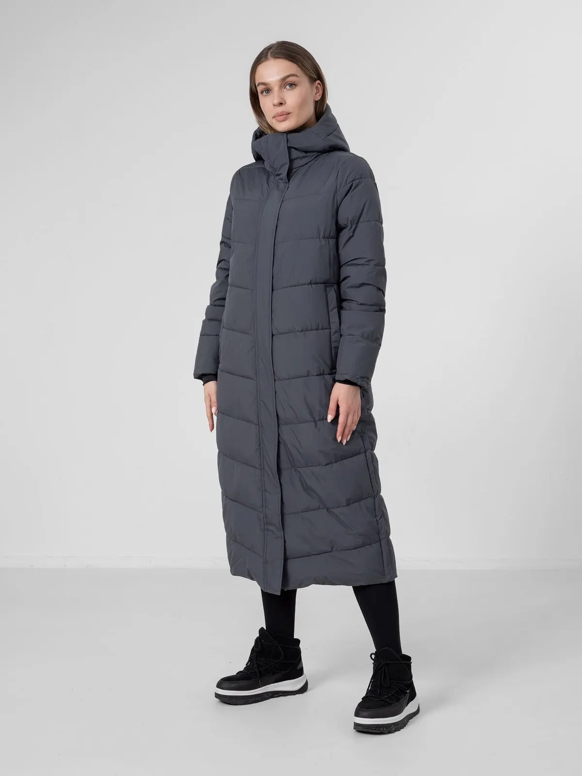 Kurtka pikowana 4F H4Z22-KUDP012 r. S Model H4Z22-KUDP012