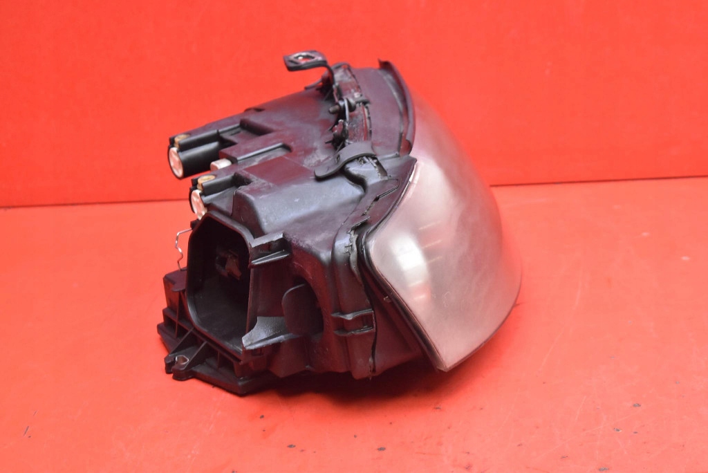 REFLEKTOR right light front lens EU 8E0941004F AUDI A4 B6 00-05