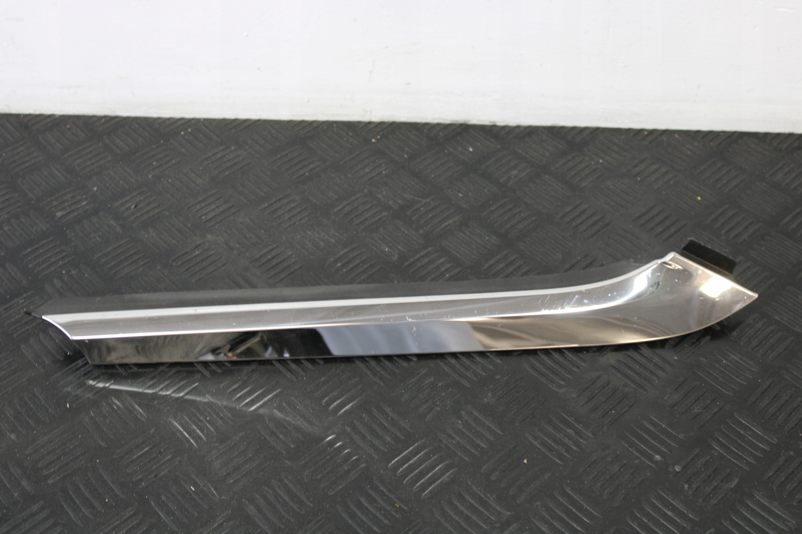 lišta blatníku pravý předek 638743351R RENAULT ESPACE V 5