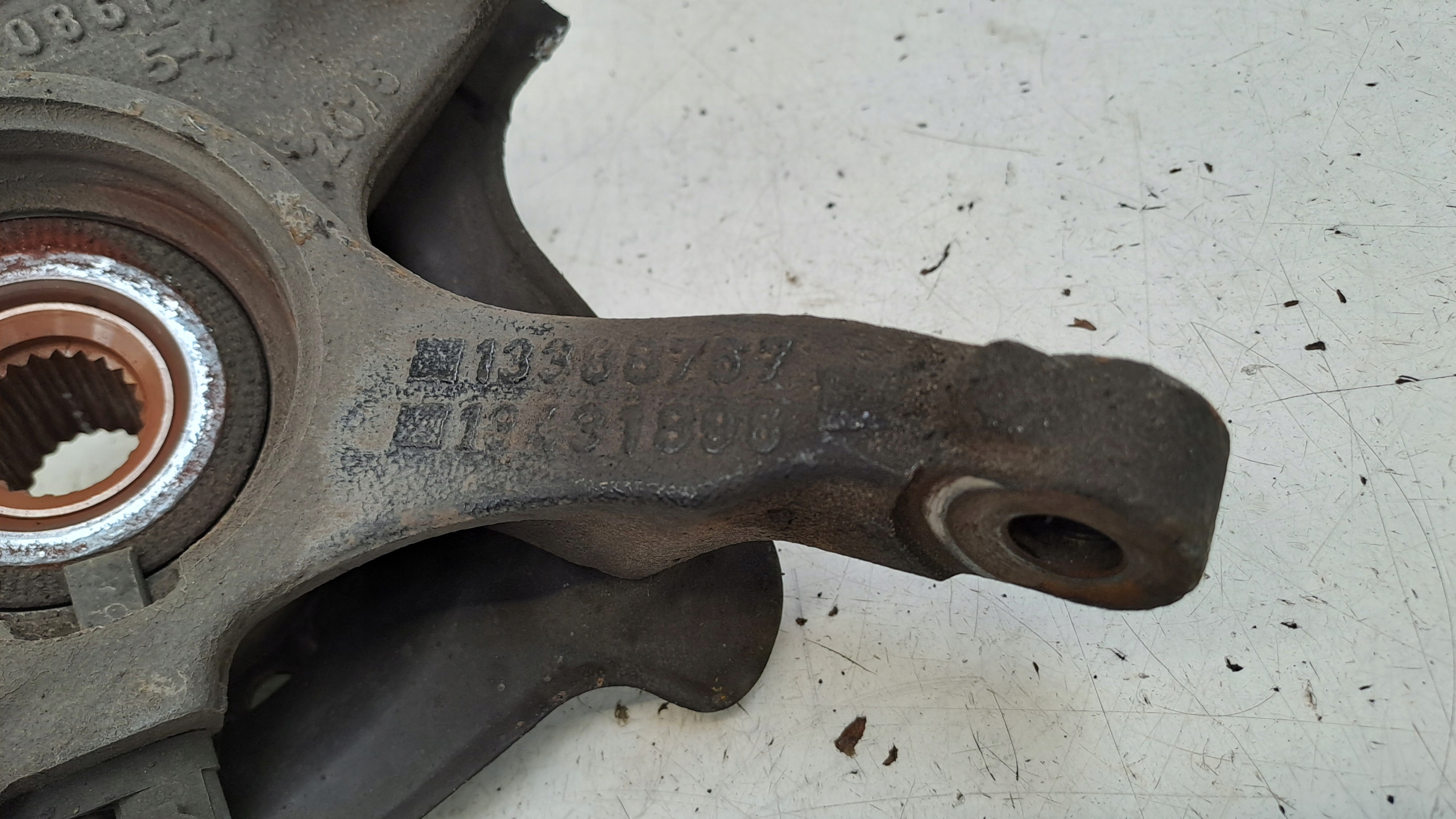 otoč levý předek 13388767 Opel Corsa E