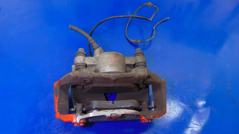 caliper right front 3.0CDI MERCEDES C KLASA W204