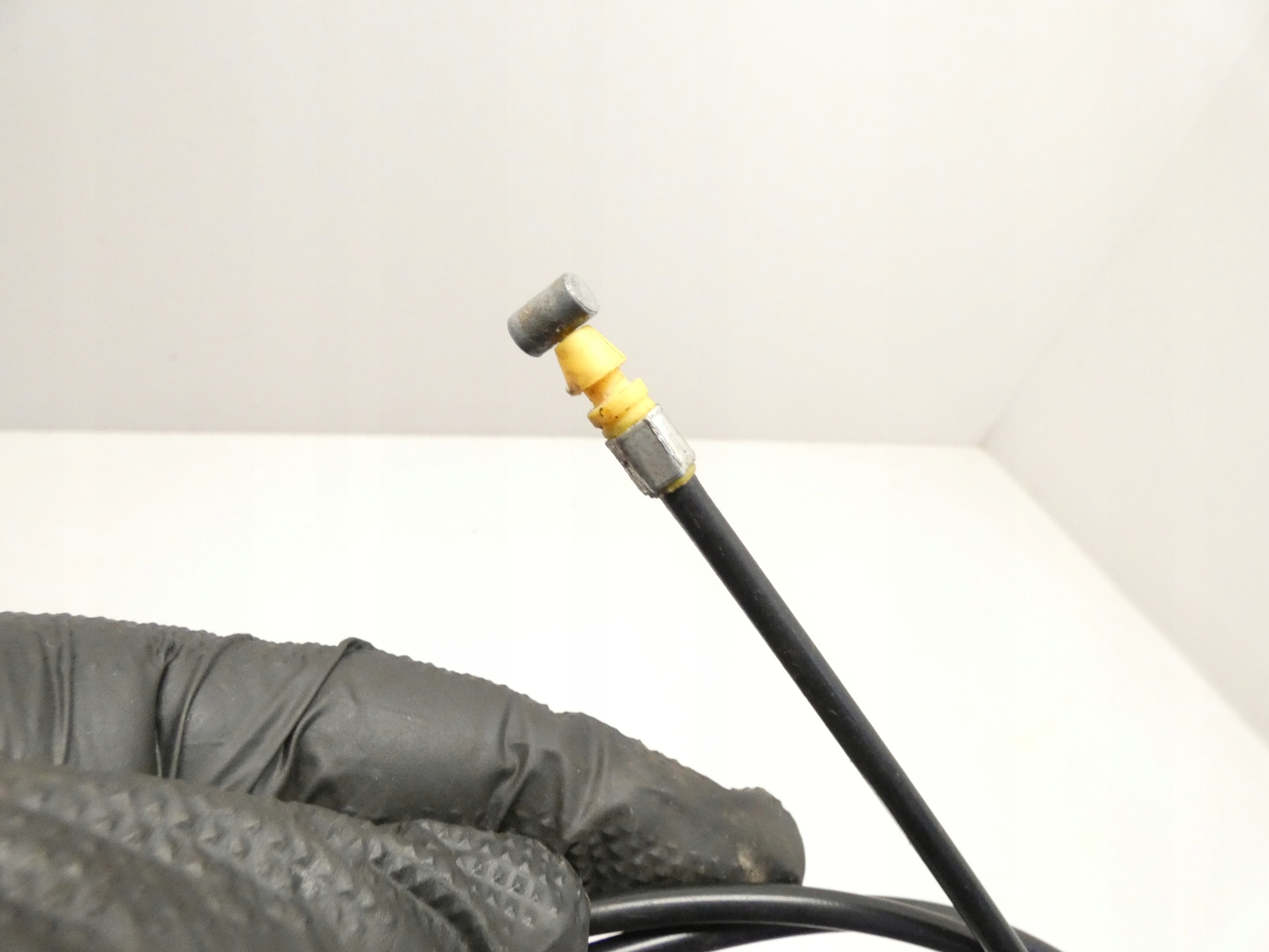 Câble Volet Carburant MAZDA 5 et CR19 LIFT 07-10