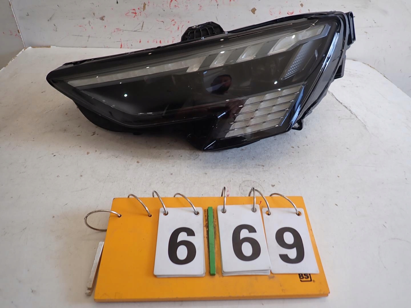 light front front left AUDI A3 2020- FULL LED MATRIX 8Y0941035F