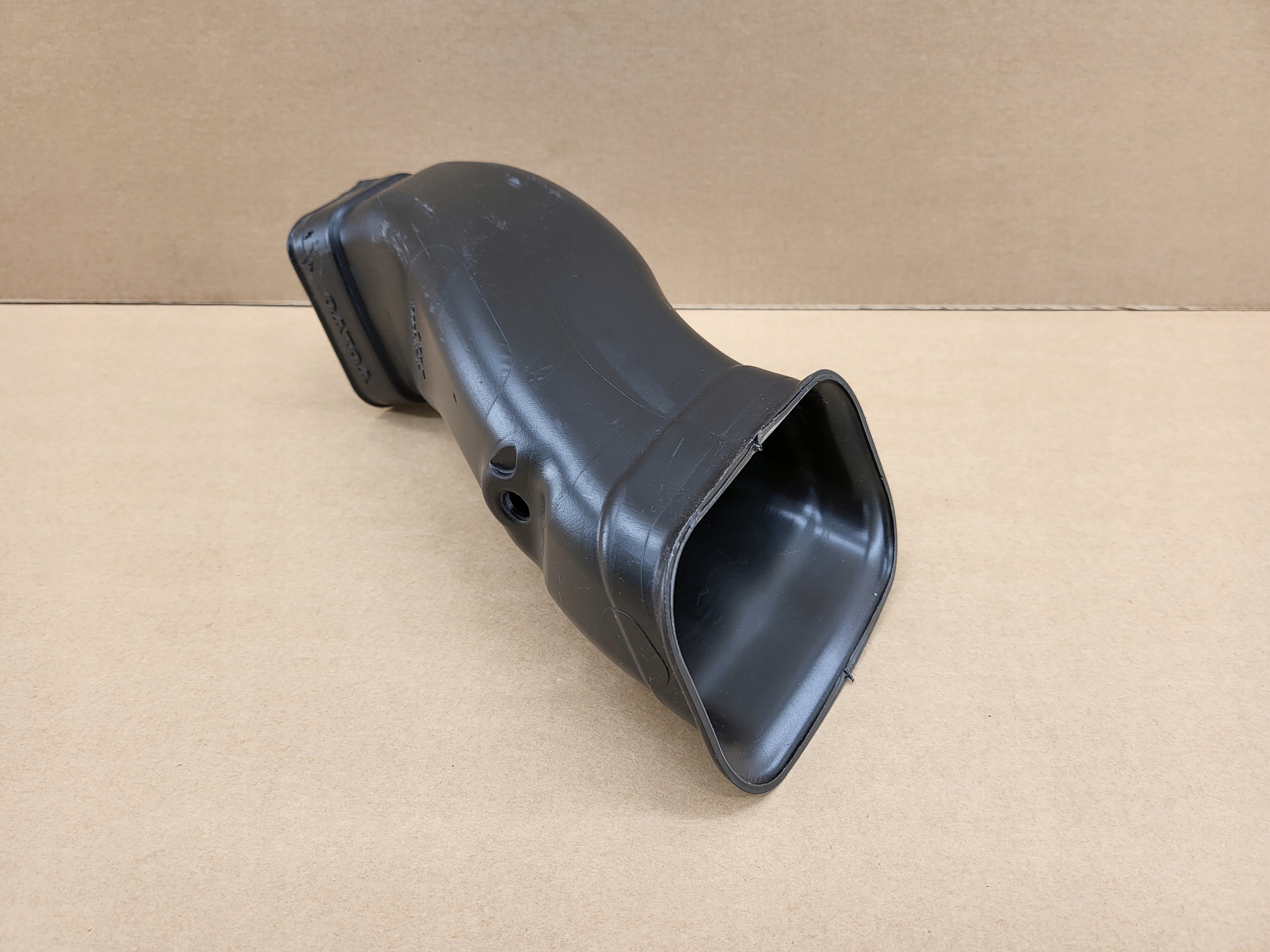 0544 31370228 - ВОЗДУХОЗАБОРНИК VOLVO XC90