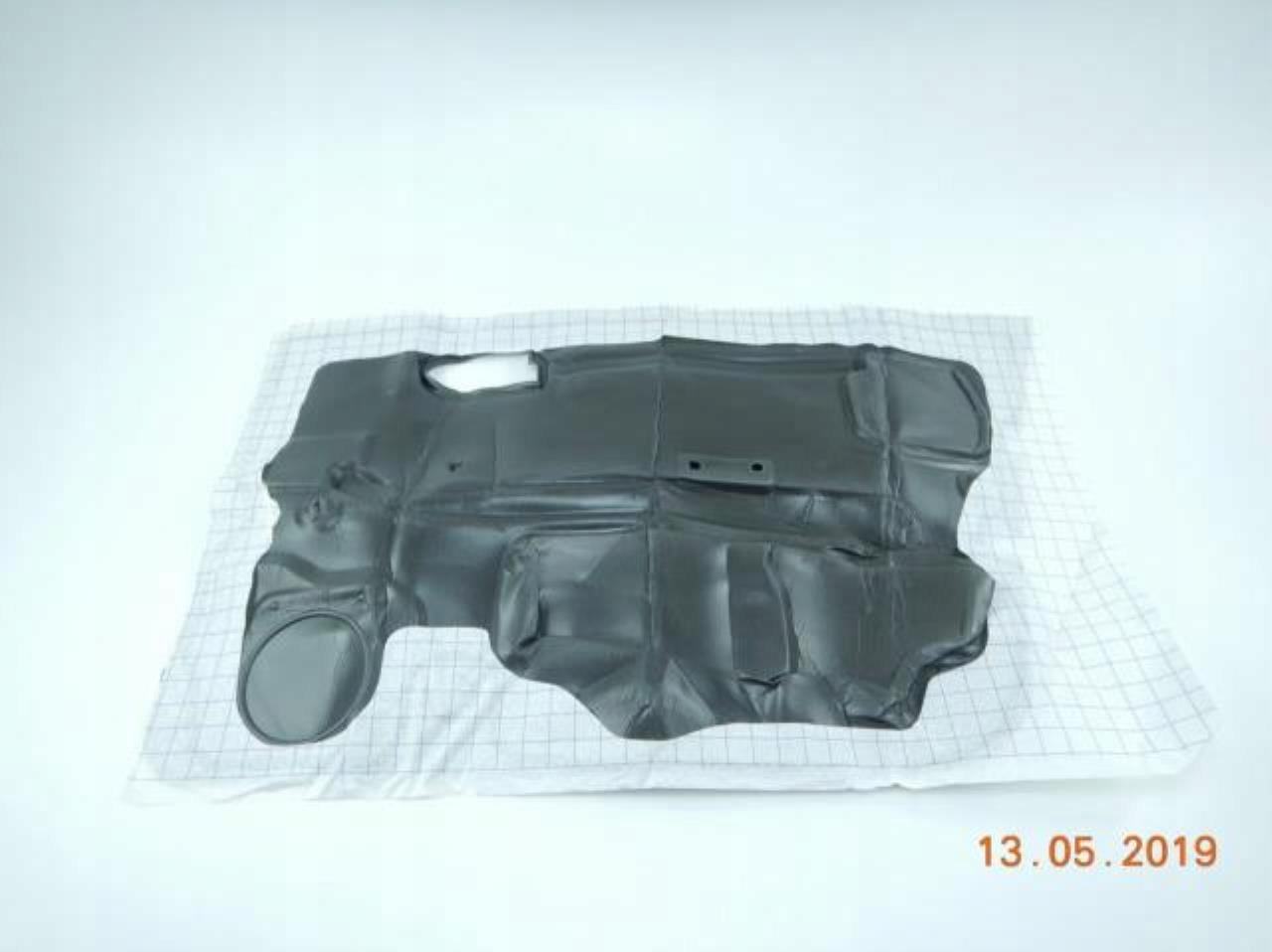 WYGŁUSZENIE DRZWI LEWY PRZÓD FORD FIESTA 95-02 Numer katalogowy części 1070567