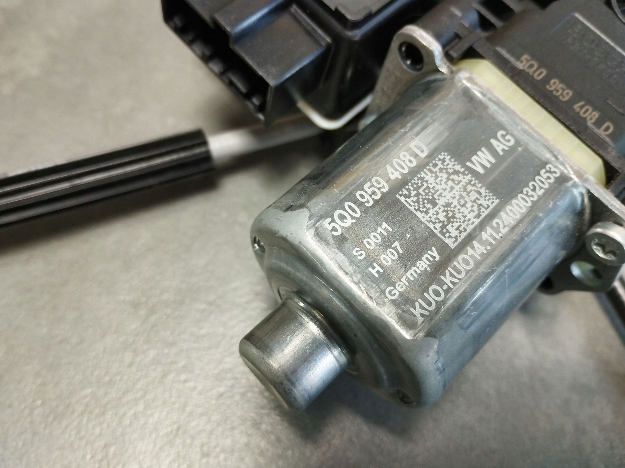 Cupra Formentor window regulator right rear part 5FA839462B