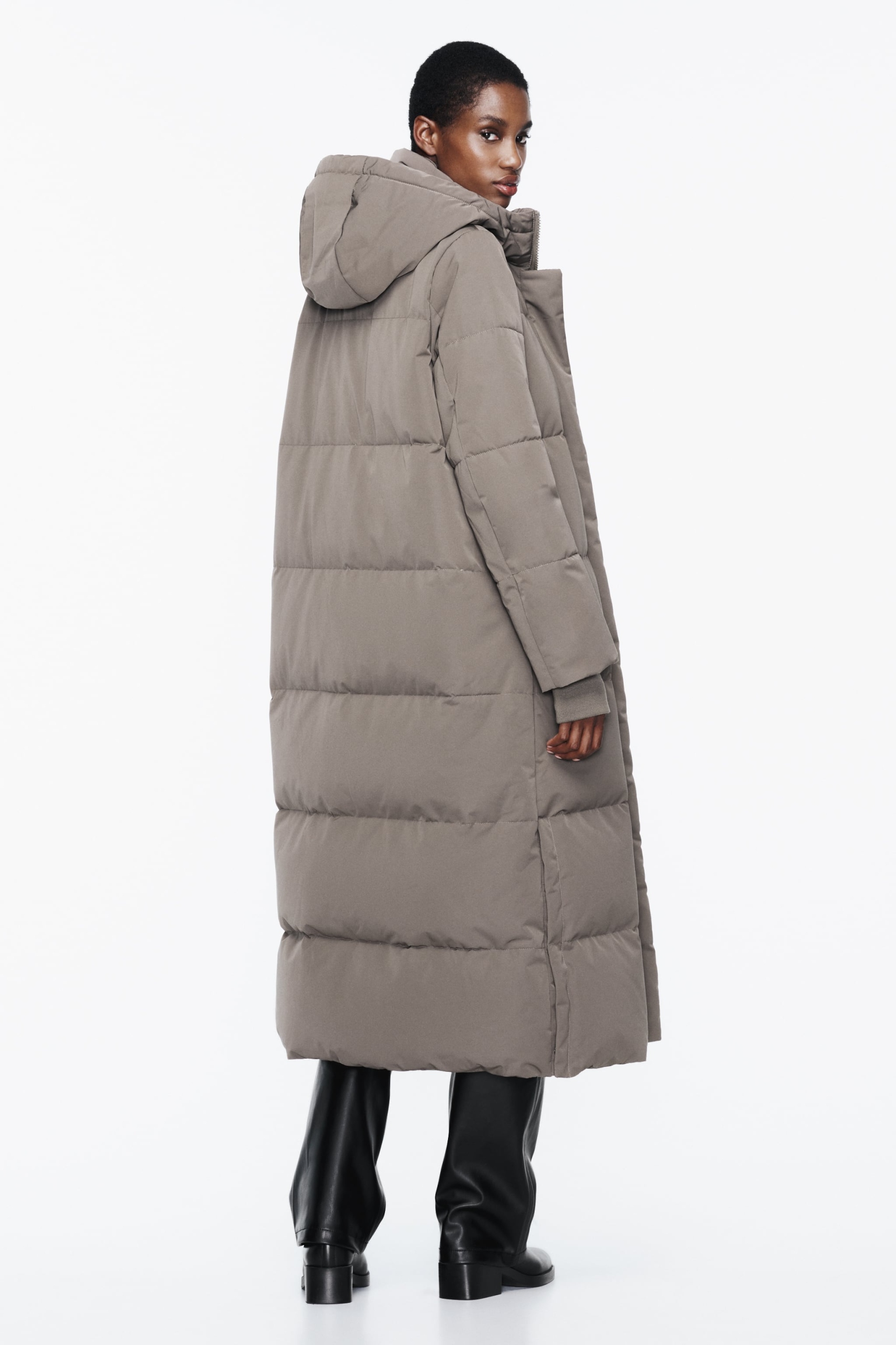 DŁUGA KURTKA PUCHOWA Z KAPTUREM WATER AND WIND PROTECTION