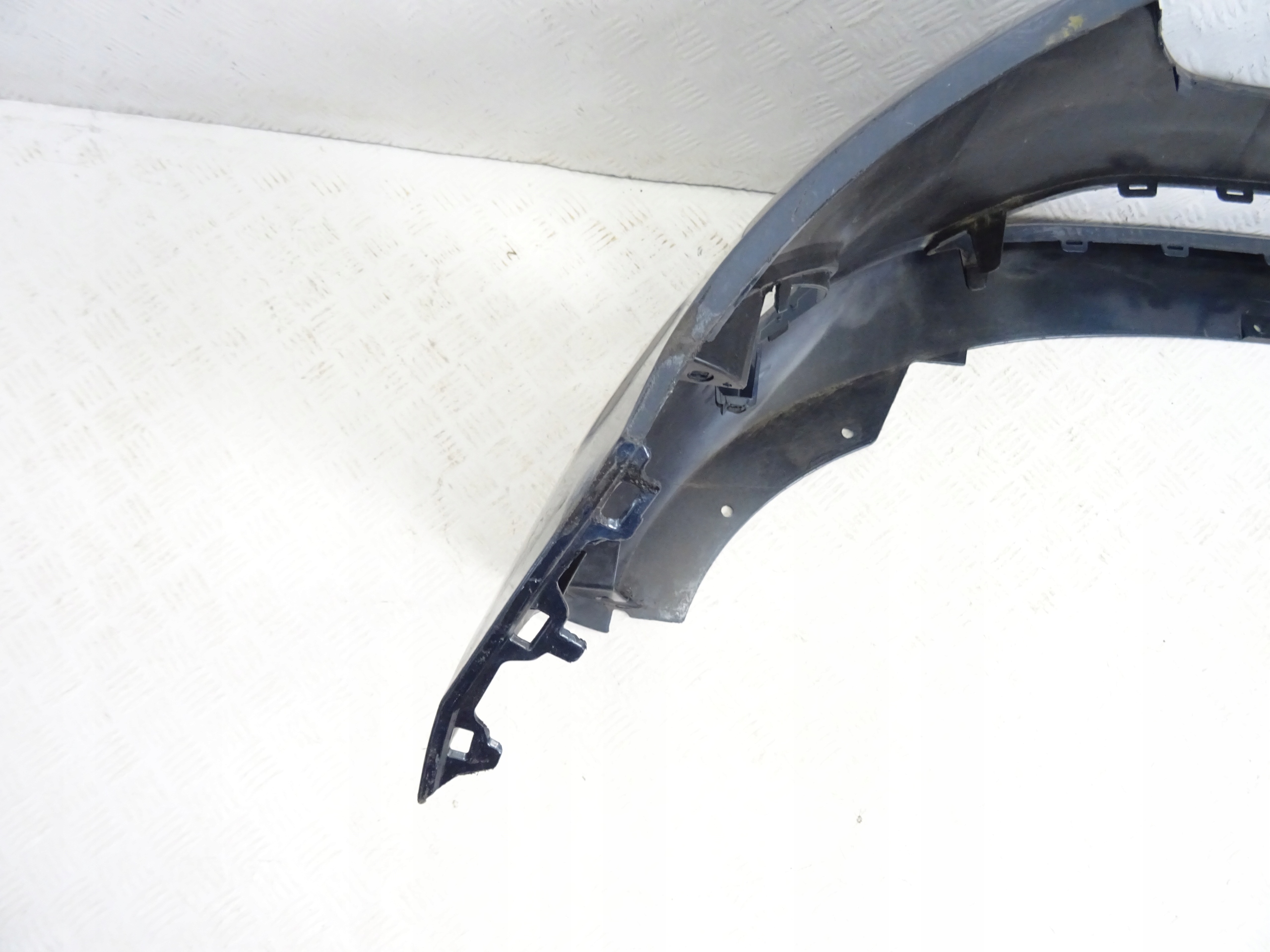 Ford Fiesta MK8 nárazník predok predný