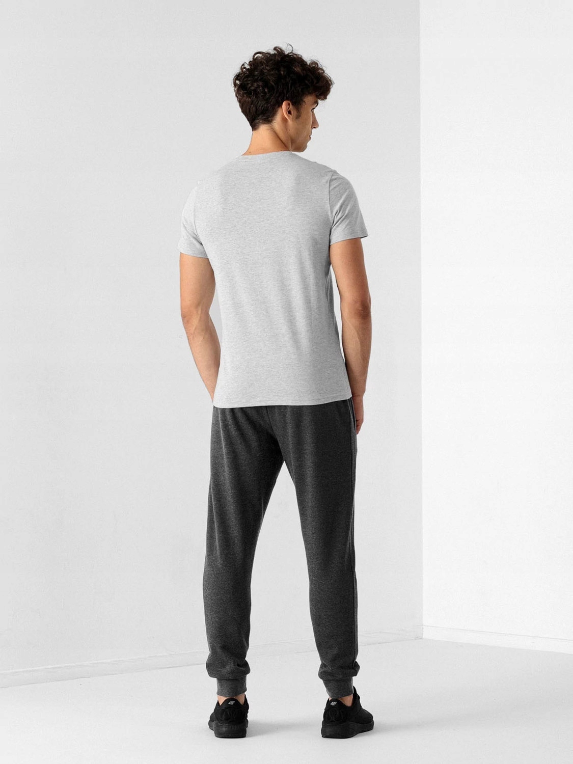 NOWE MĘSKIE SPODNIE DRESOWE 4F SPMD350-23M r.XXL Marka 4F