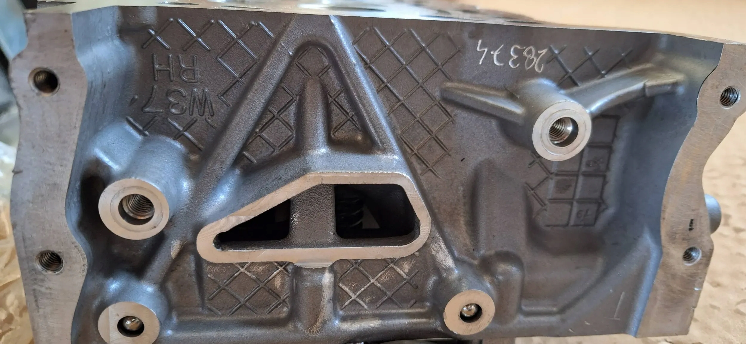 Audi A6 V6 CRT Głowice Typ samochodu Samochody osobowe