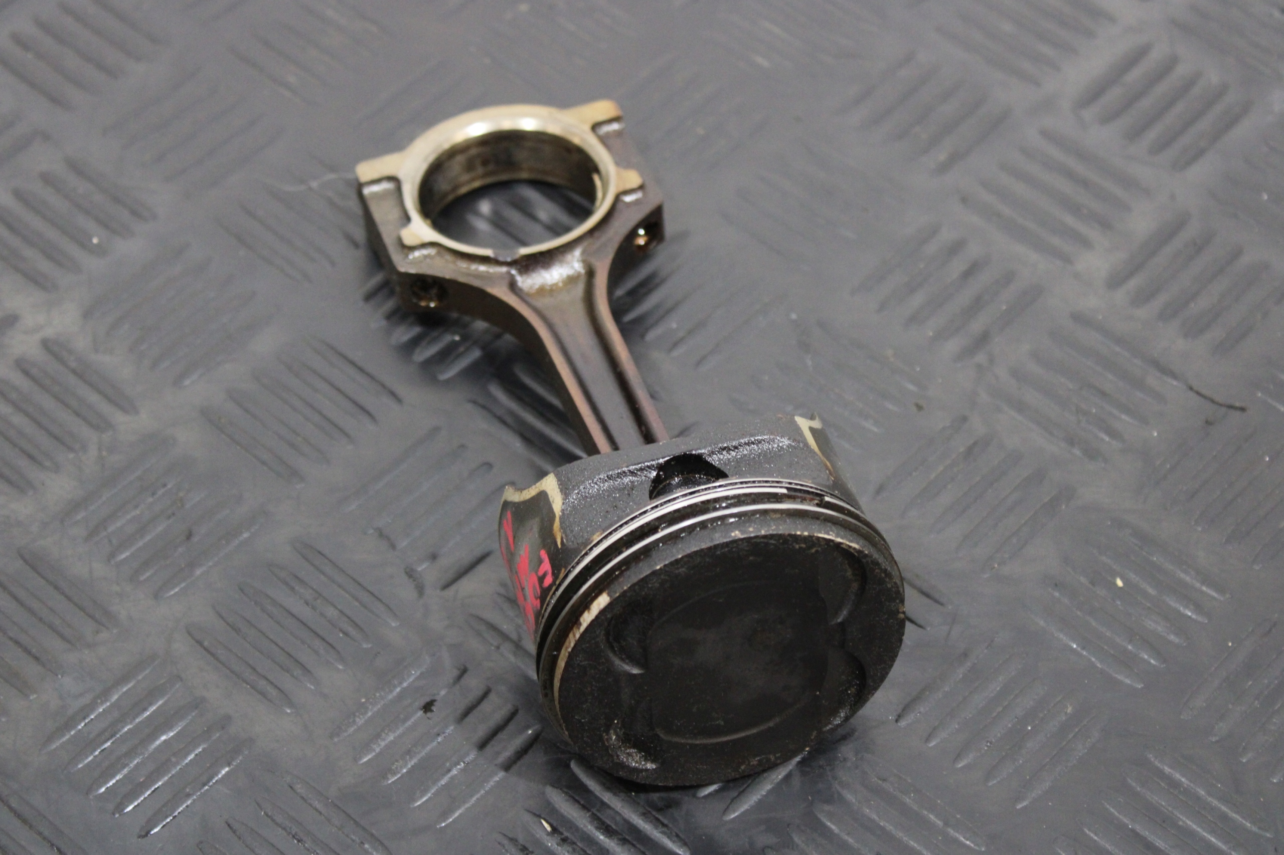 piston connecting rod FORD FOCUS MK3 1.6