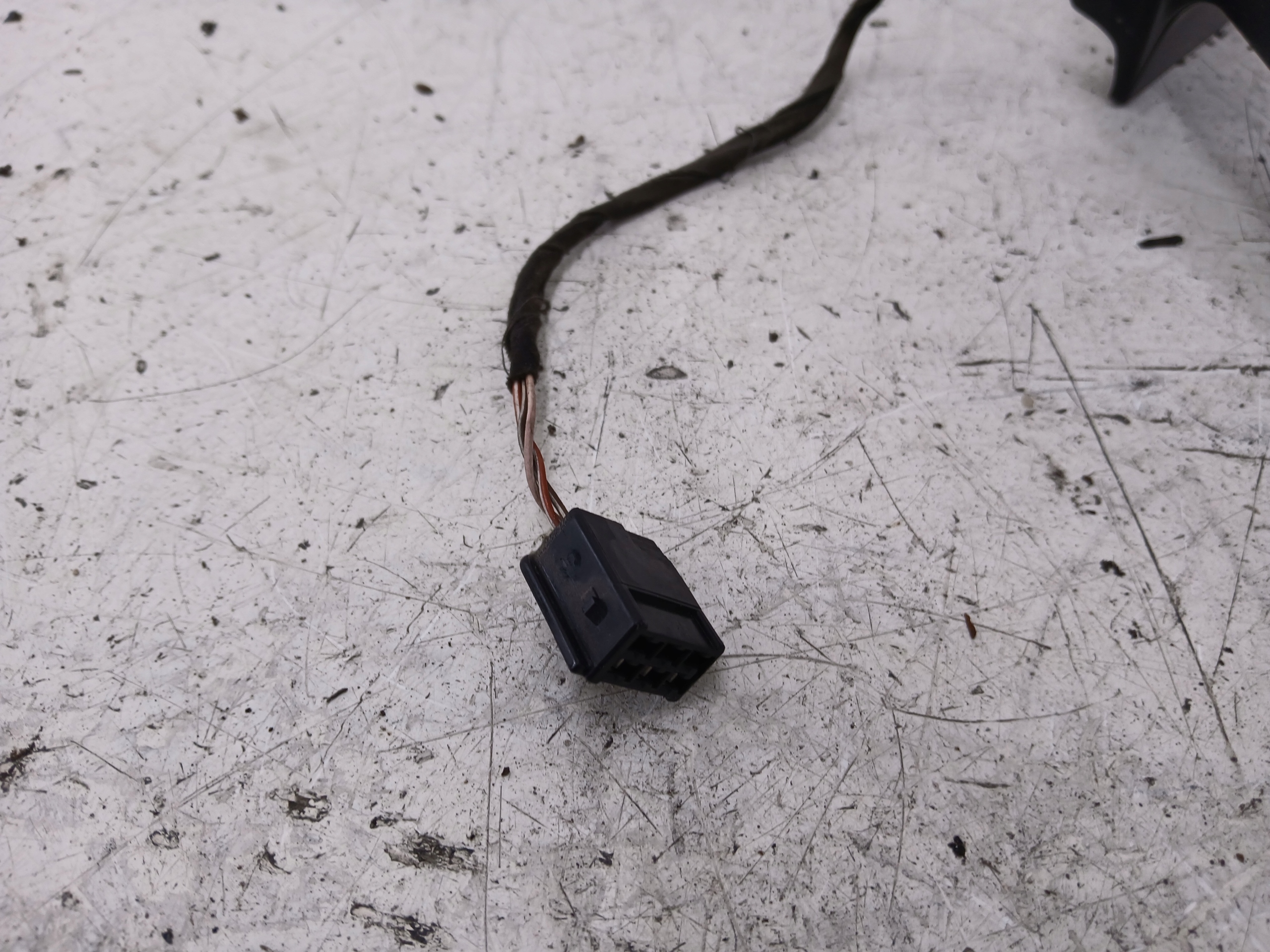 TOYOTA YARIS and mirror right 3 PIN 1E7