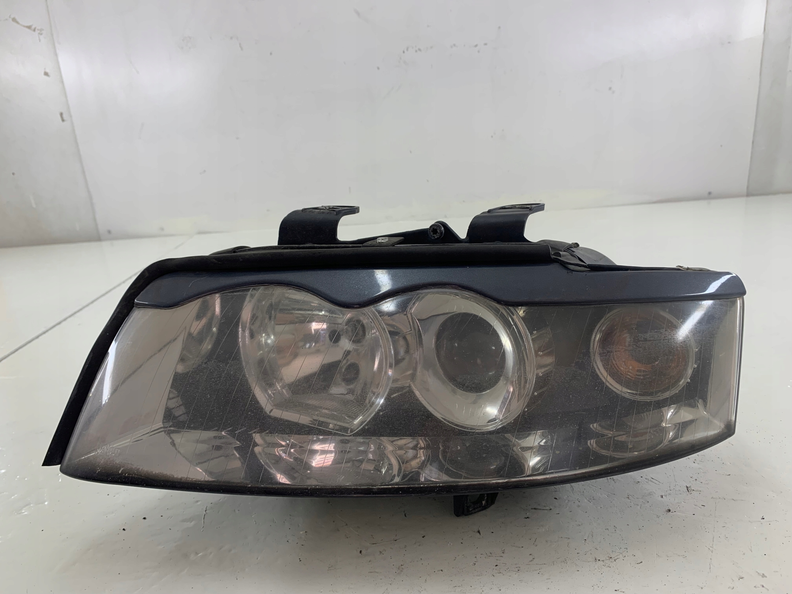AUDI A4 B6 light left front BREWKA TUNING