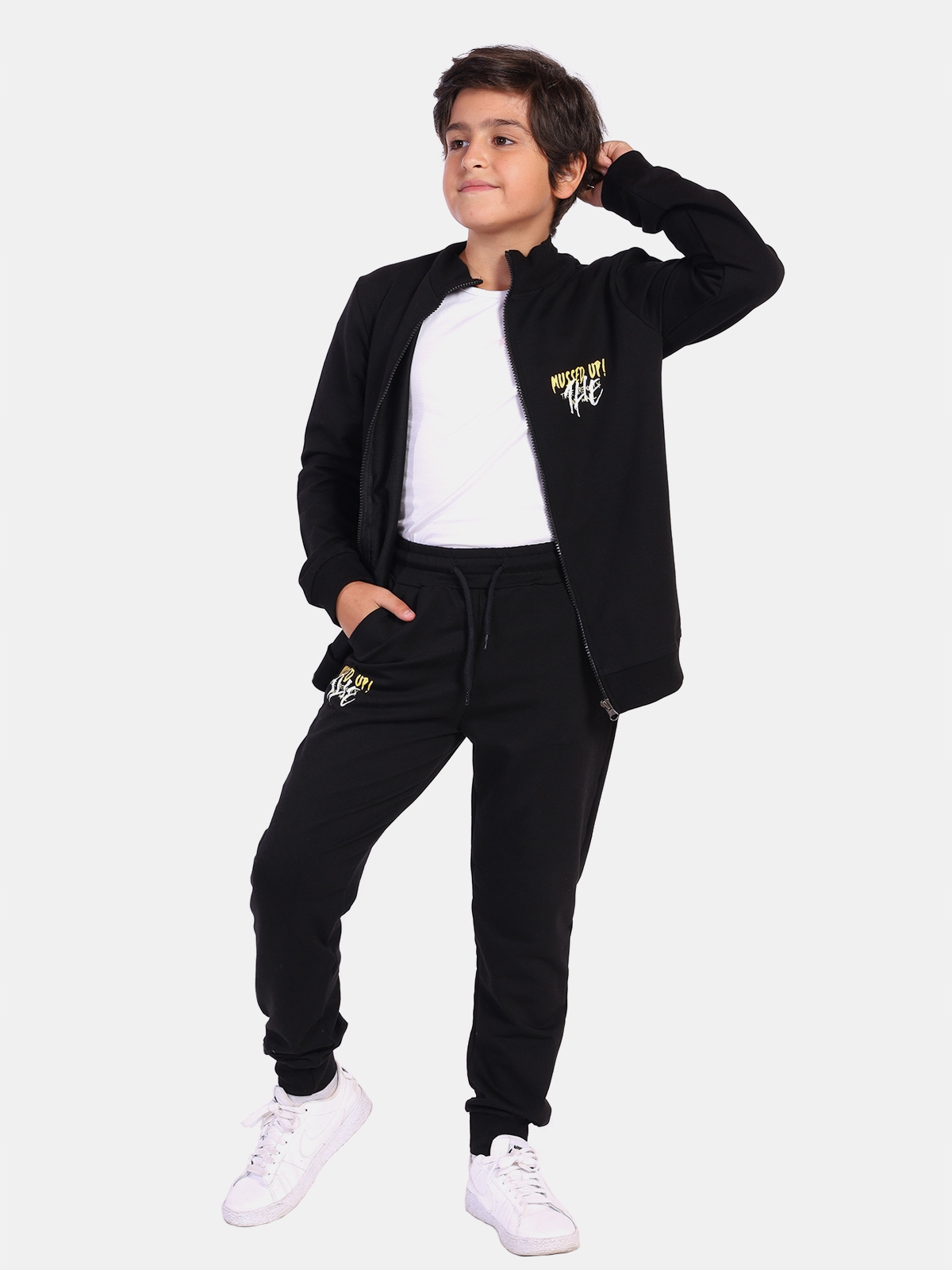 

Dres Chłopięcy Komplet Dresowy czarny 116-122