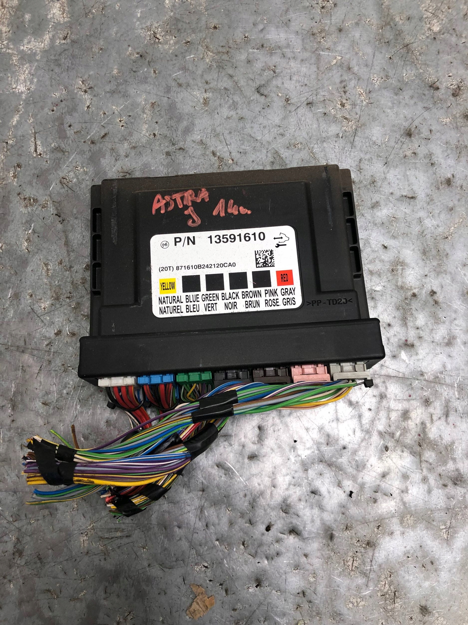 module control unit KOMFORTU OPEL ASTRA J 13591610