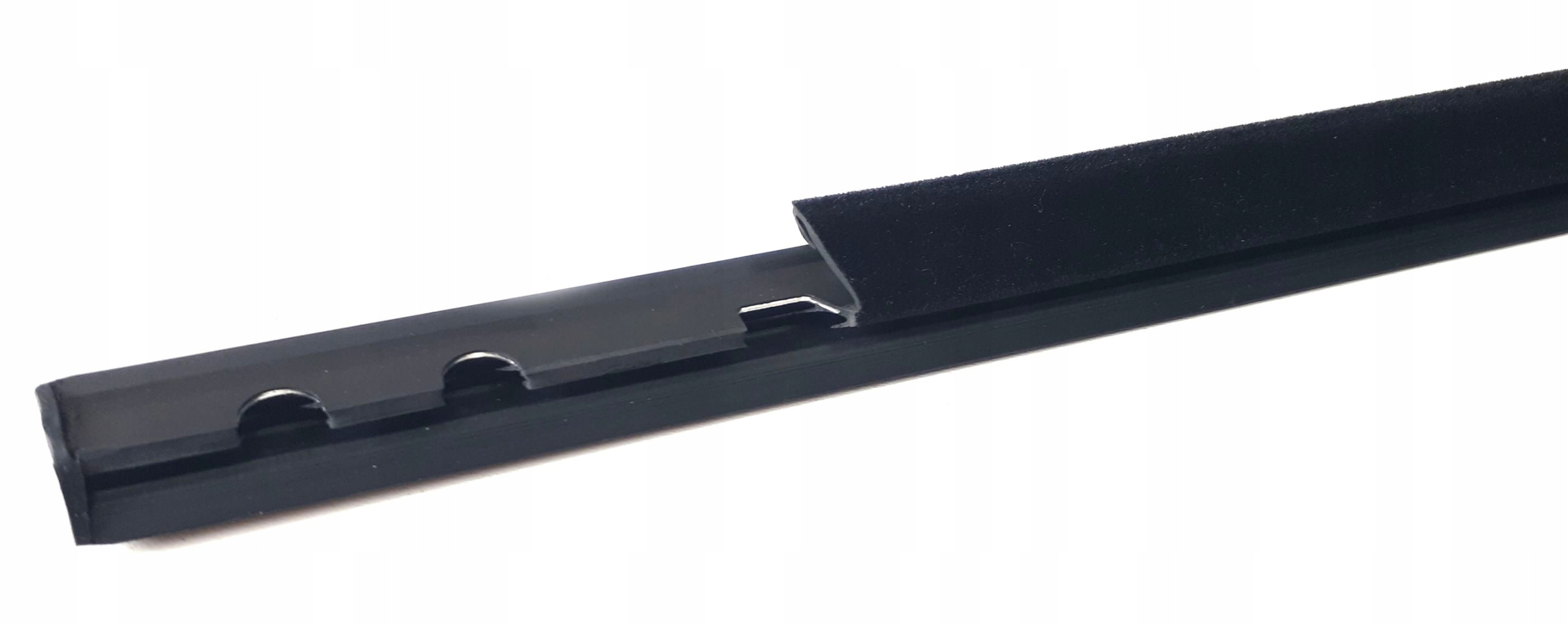 USZCZELKA SZYBY SKODA FABIA LEWY PRZÓD 6Y0837477A Typ samochodu Samochody osobowe